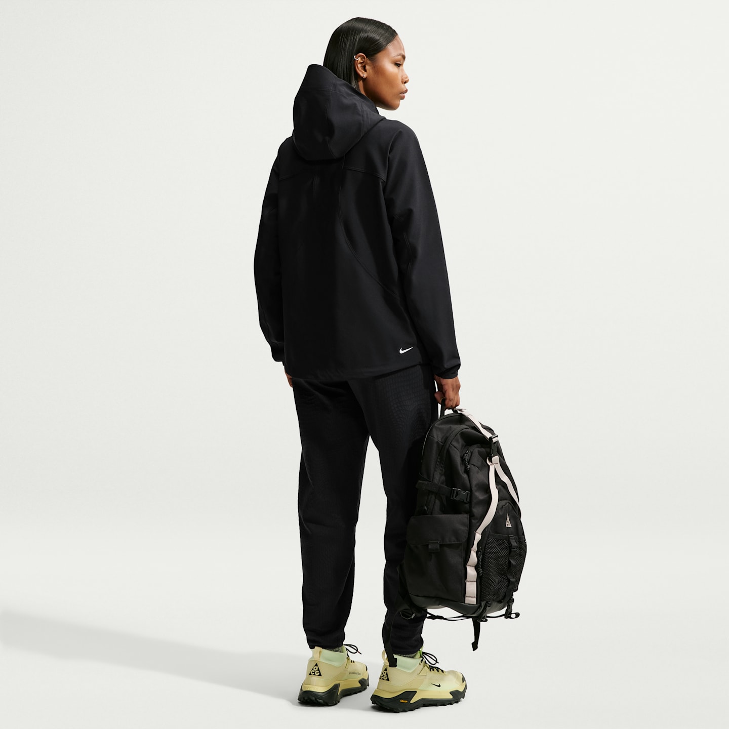 Женская куртка для походов Nike ACG Cloud Trekker на молнии, цвет: Чёрный / Снежный белый — фото 5