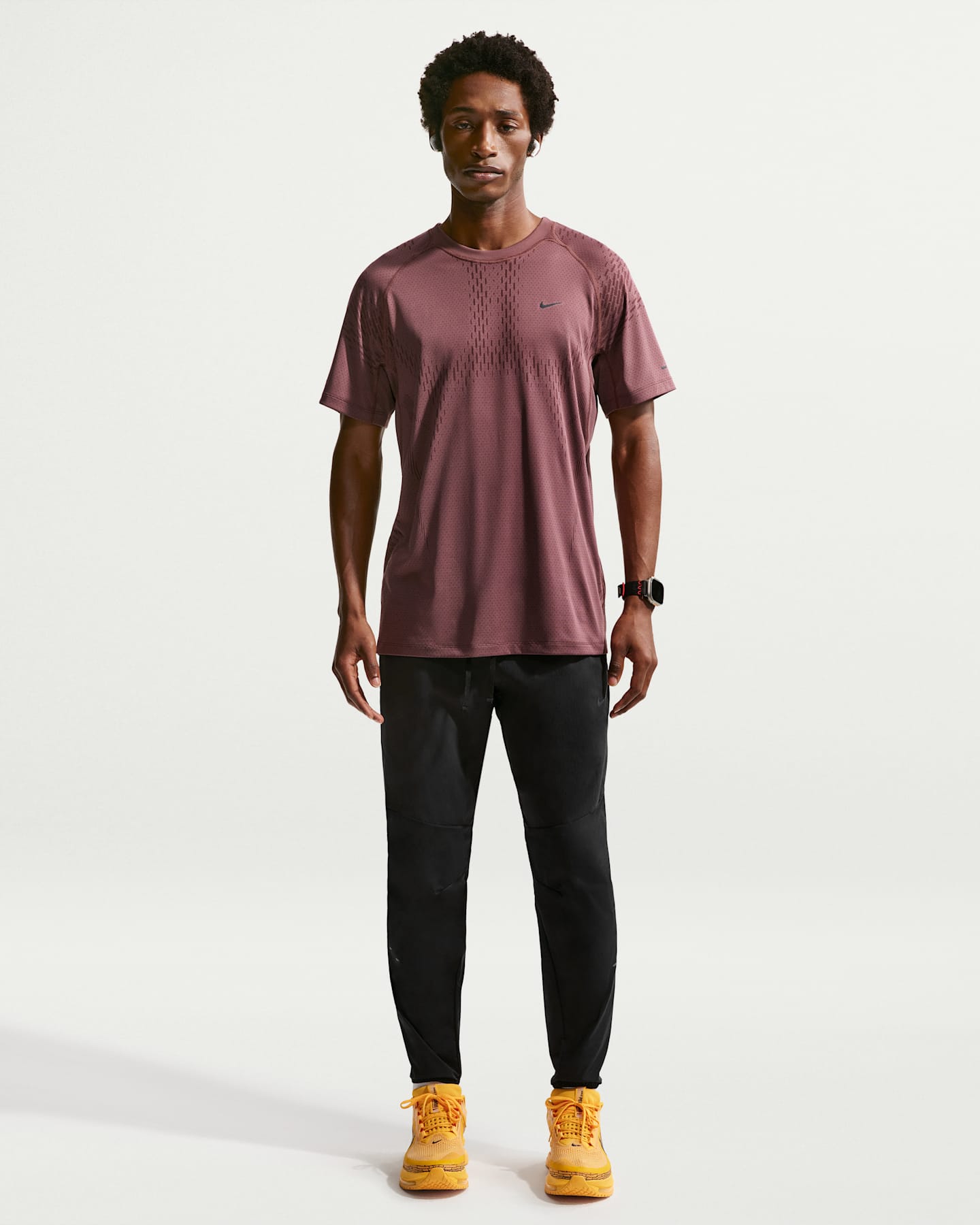 Мужские беговые брюки Nike Stride Plus Repel Woven, цвет: Чёрный — фото 6