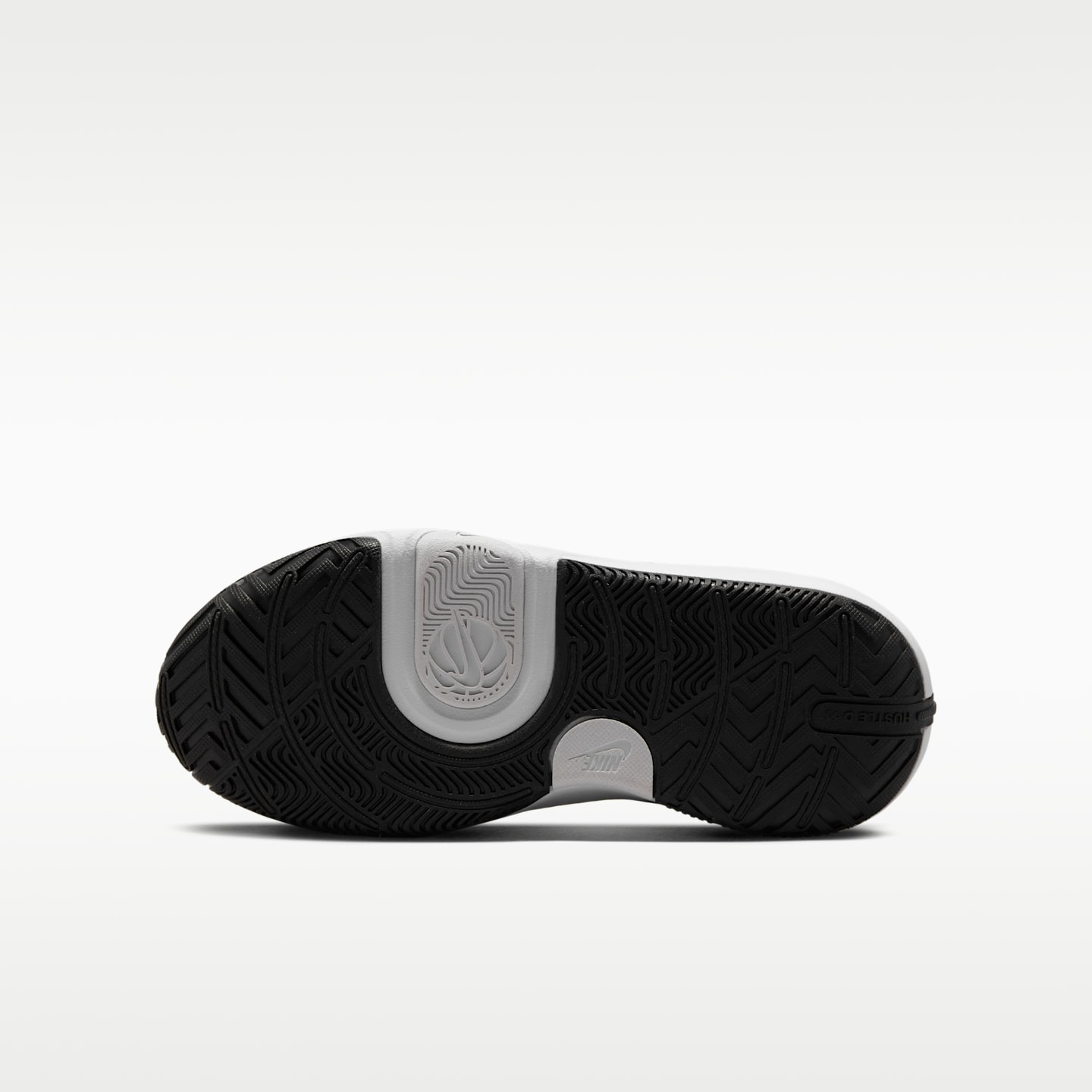 Детские кроссовки Nike Team Hustle D 11 Basketball, цвет: Чёрный / Белый — фото 2