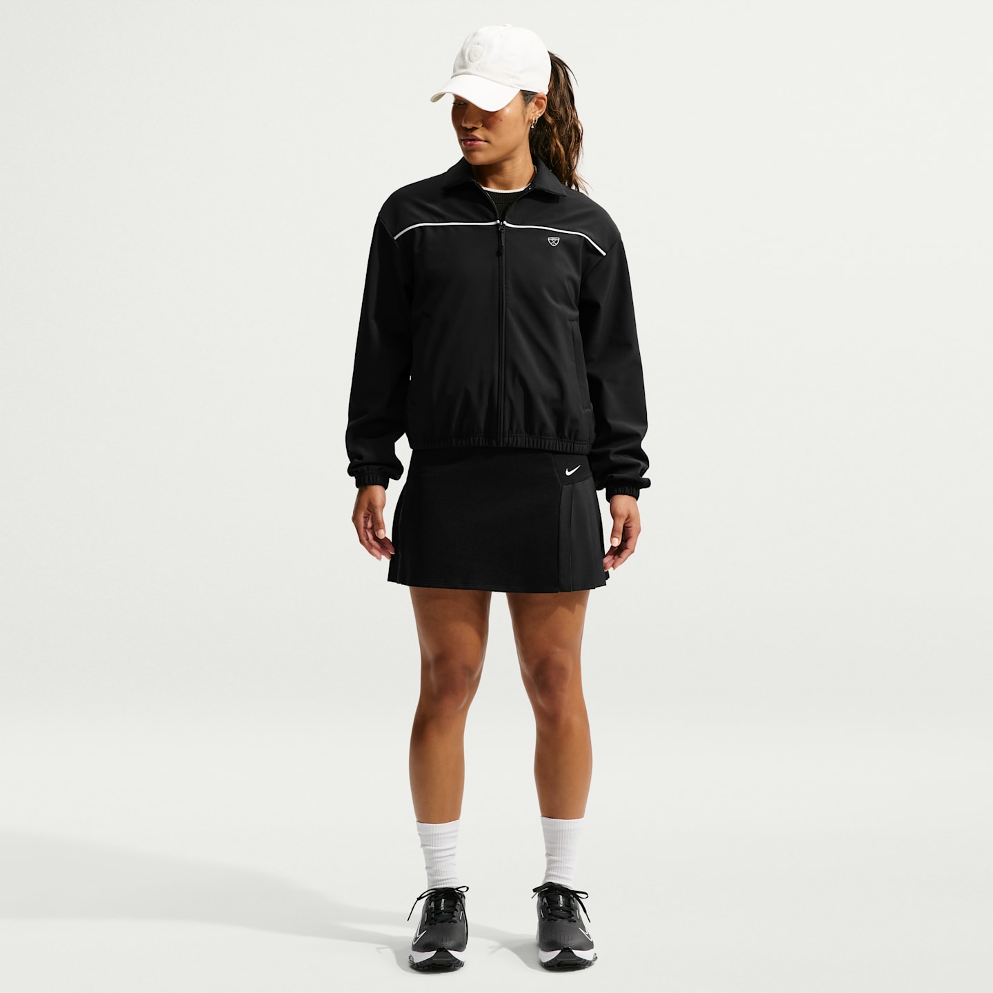 Женская куртка Nike Par Therma-FIT Full-Zip Golf, цвет: Чёрный / Молочный — фото 4