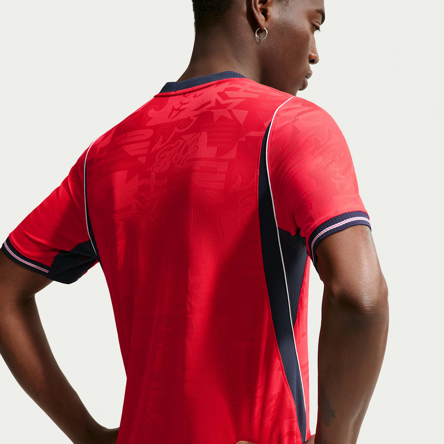 Мужская футбольная джерси Nike England National Team 2026 Match Away Aero-FIT, цвет: Красный / Обсидиановый — фото 2
