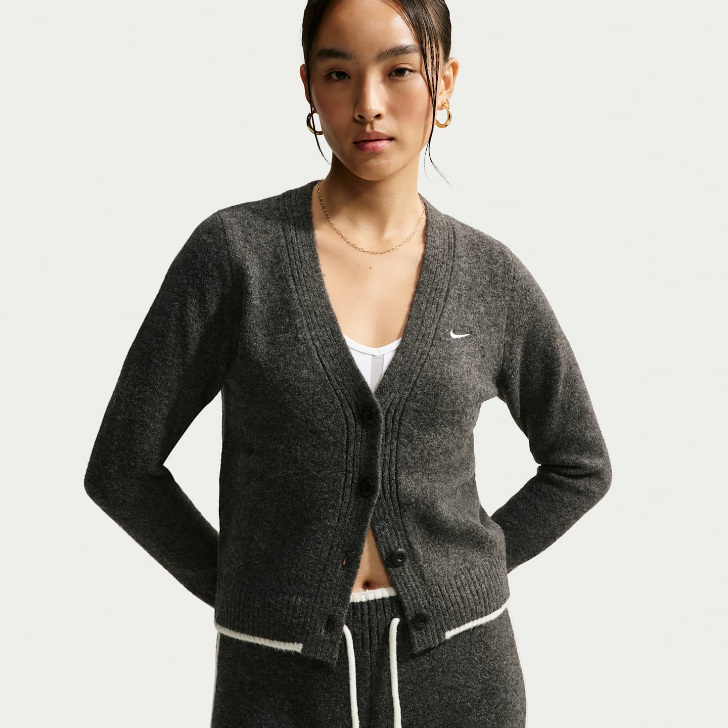 Женский приталенный кардиган Nike Sportswear Chill Knit, цвет: Чёрный меланжевый / Белый
