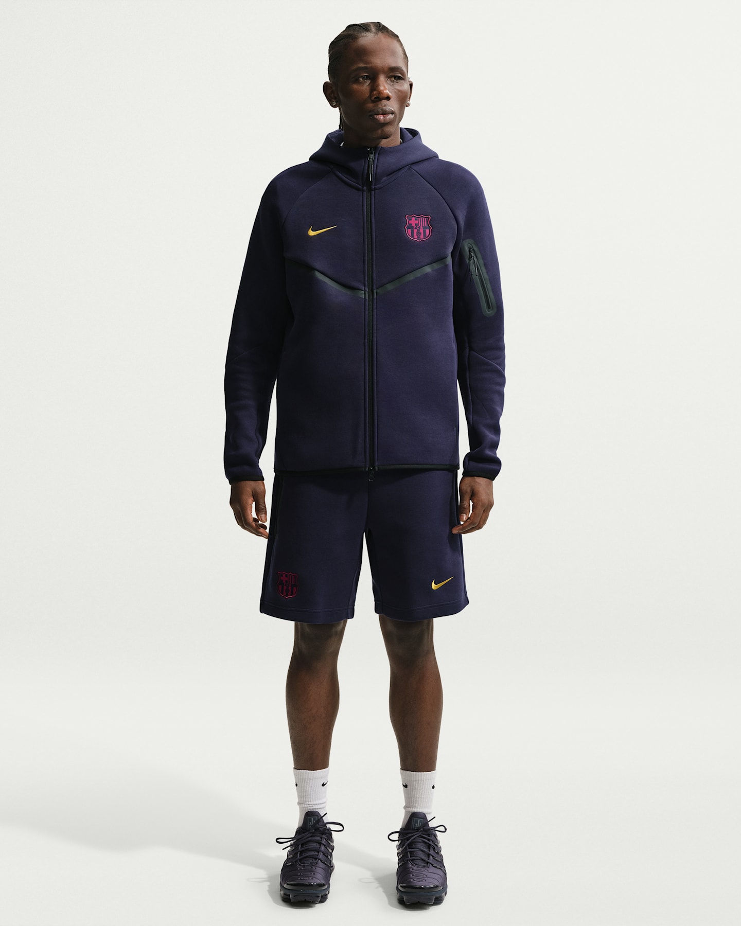 Мужские футбольные шорты Nike FC Barcelona Tech Fleece, цвет: Синий / Минеральный жёлтый — фото 6