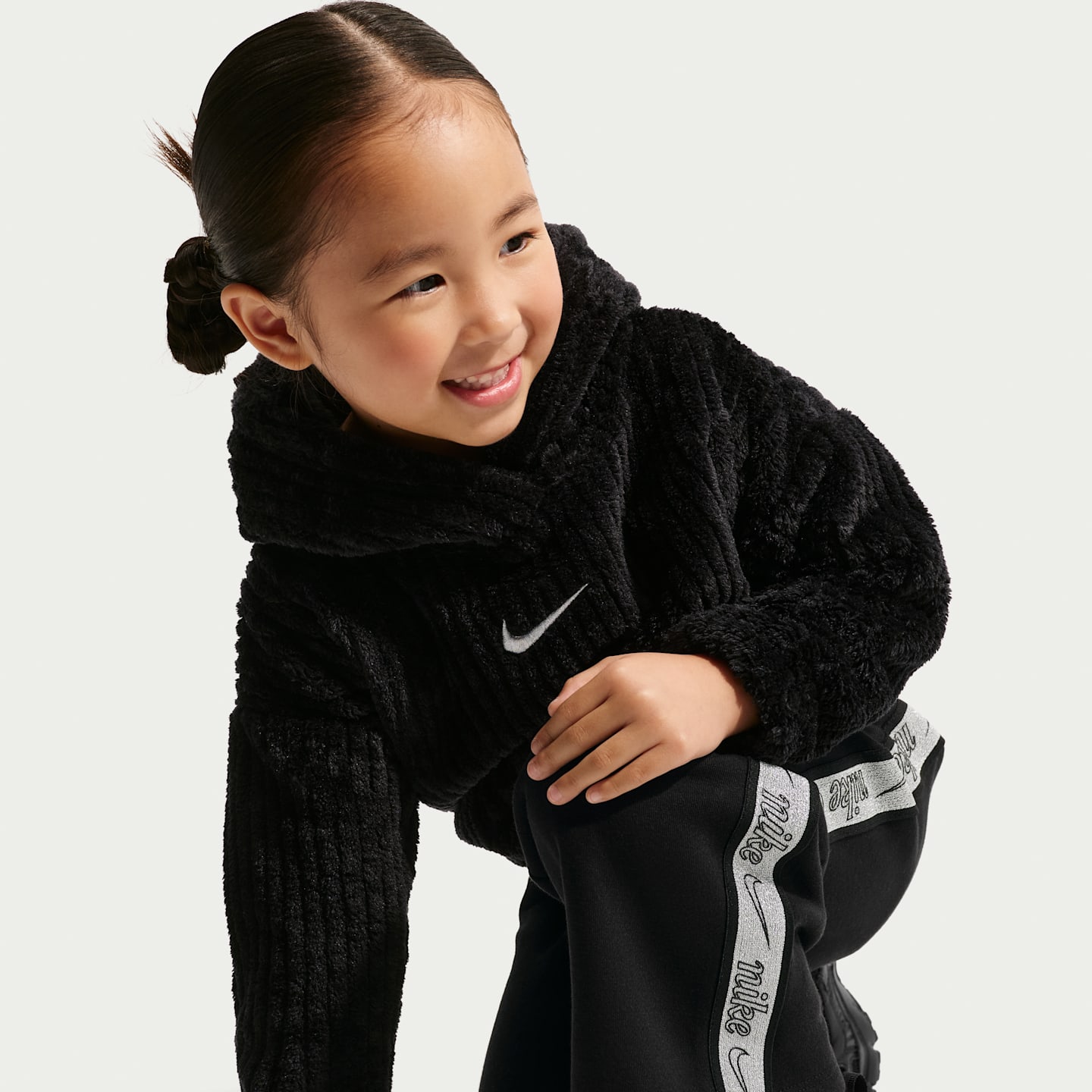 Комплект Nike Swoosh Sparkle 2-Piece Pants Set для малышей, цвет: Чёрный — фото 6