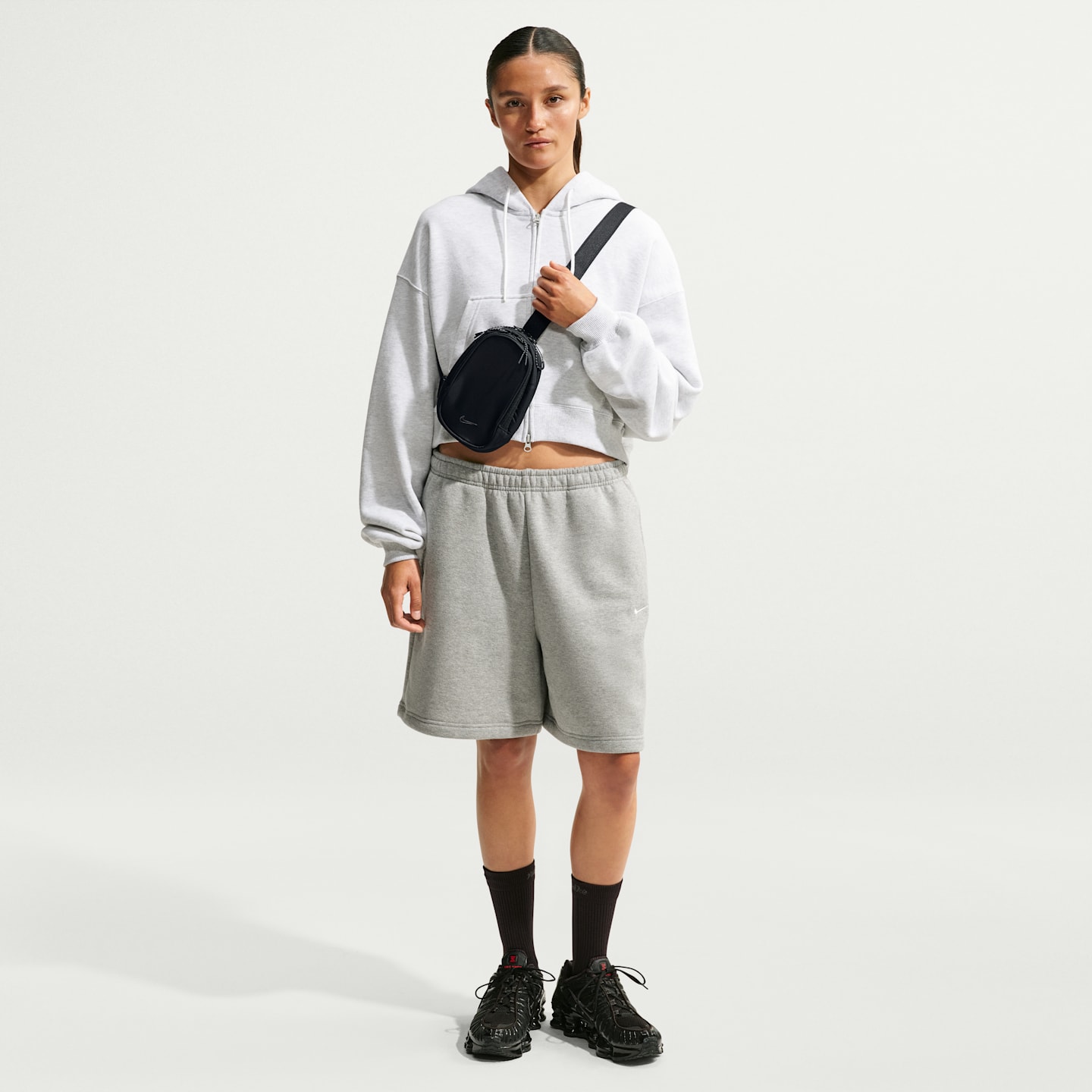Женская сумка Nike Commute Crossbody (1L), цвет: Чёрный / Антрацитовый — фото 10