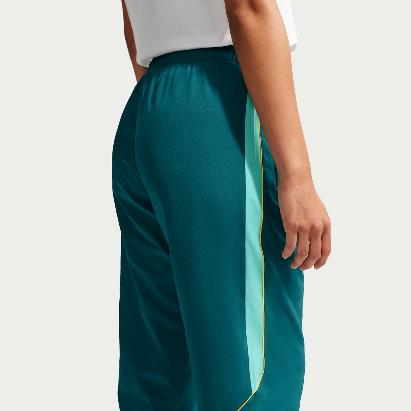 Женские комплекты Brazil Strike Nike Dri-FIT Soccer Woven Tracksuit, цвет: Светлый синий / Бирюзовый — фото 5