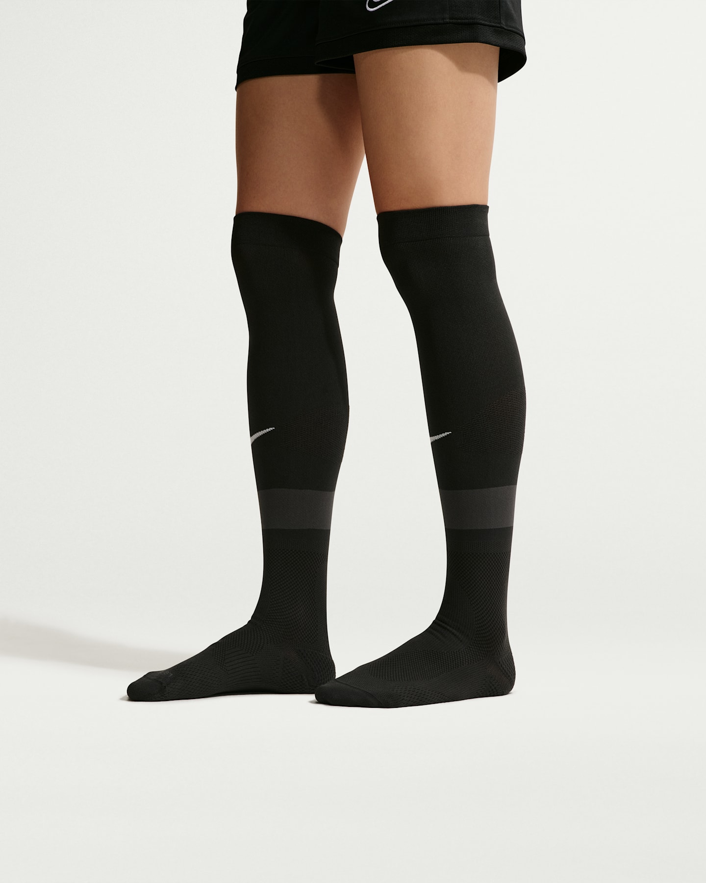 Носки VaporFast Soccer для мужчин, высокие — Nike, цвет: Чёрный / Волчий серый — фото 8