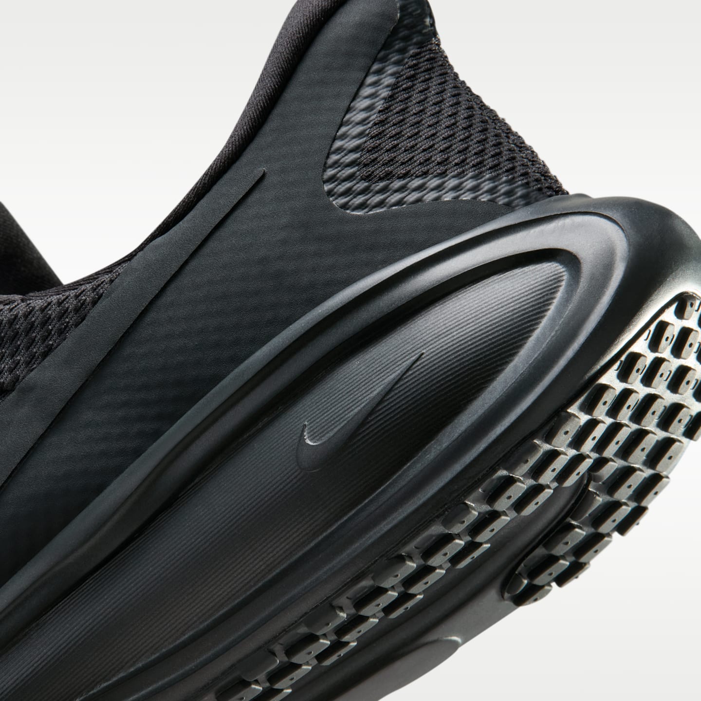 Мужские беговые кроссовки Nike Revolution 8 EasyOn, цвет: Антрацитовый / Чёрный — фото 8