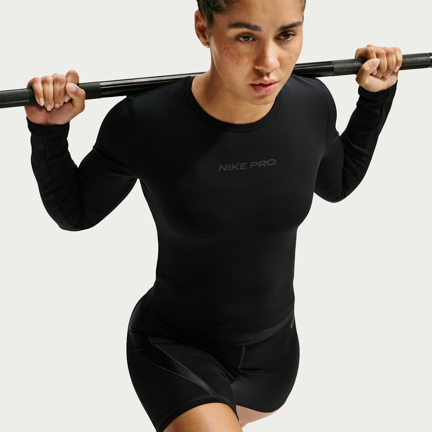 Женский топ Nike Pro Sculpt Dri-FIT с длинным рукавом, цвет: Чёрный — фото 3