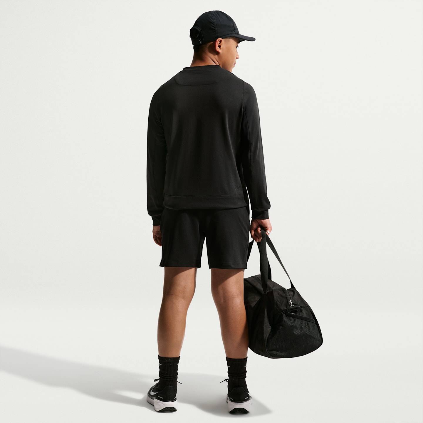 Детский топ для мальчиков Nike Primary Nano Dri-FIT UV с длинным рукавом, цвет: Чёрный — фото 5