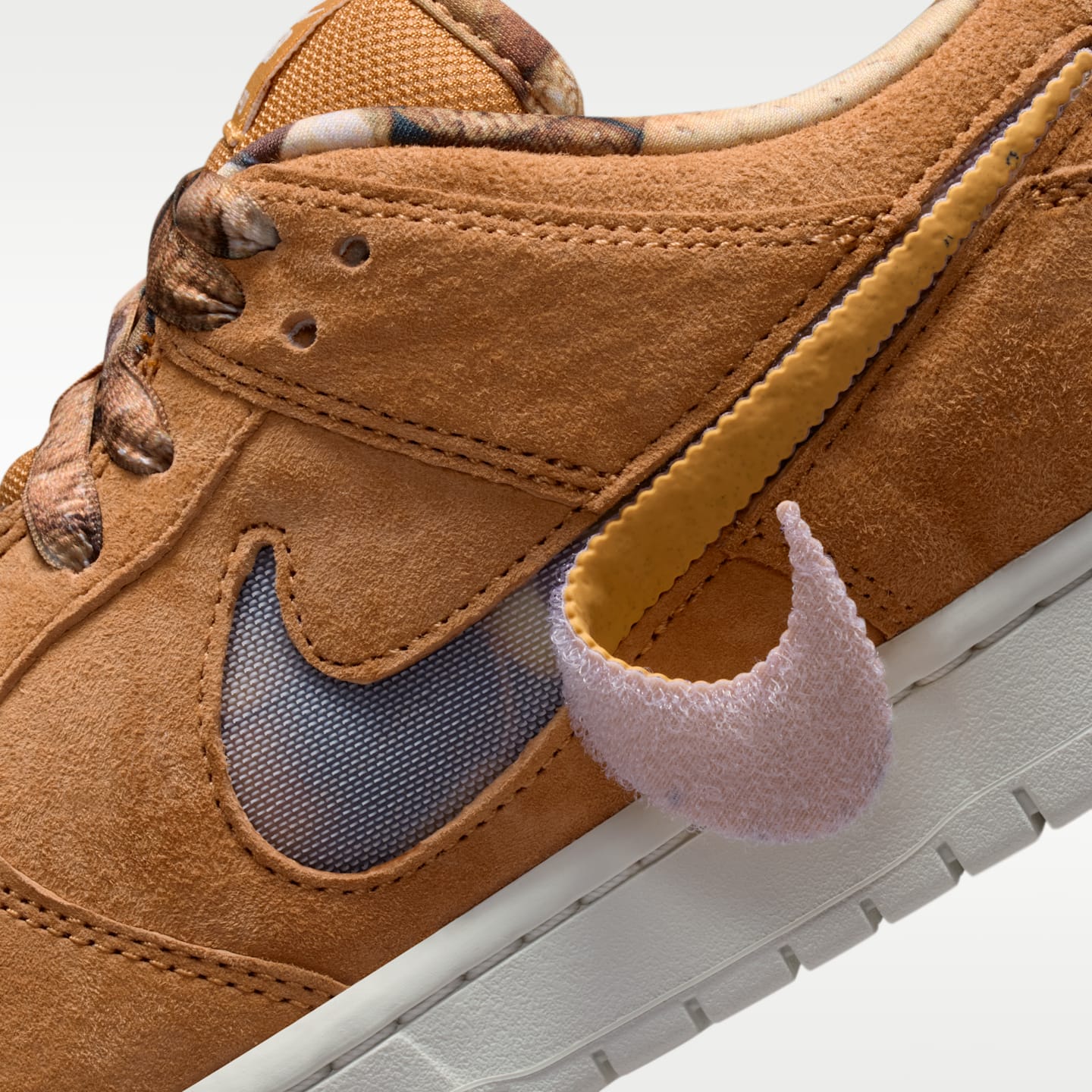 Кроссовки Nike SB Dunk Low Pro для скейта, цвет: Снежный белый / Молочный — фото 11