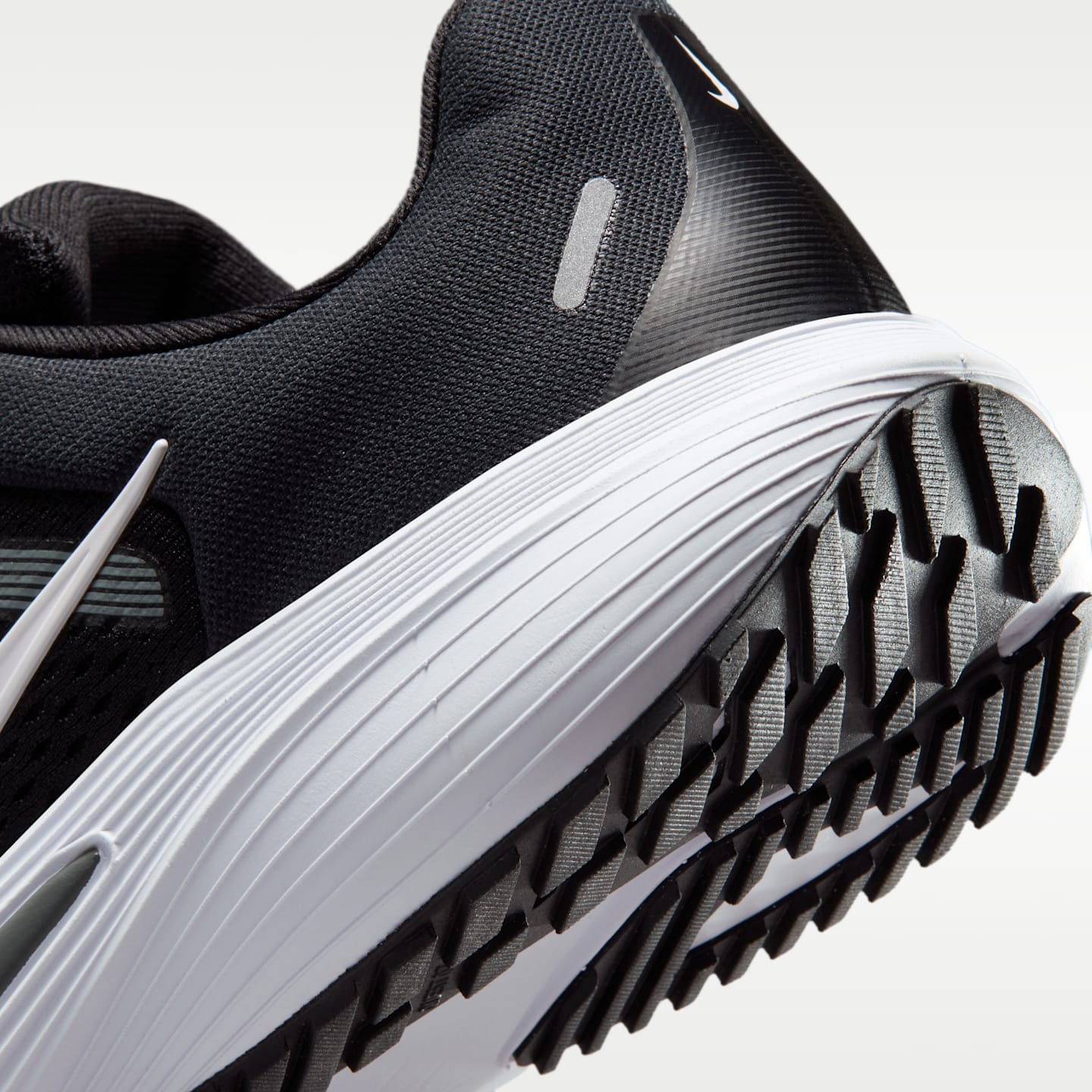 Женские кроссовки Nike Quest 7 Road Running, цвет: Чёрный / Антрацитовый — фото 8