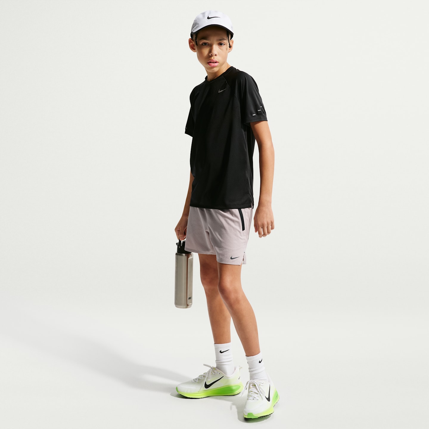 Детский топ Nike Stride Dri-FIT с коротким рукавом, цвет: Чёрный — фото 7