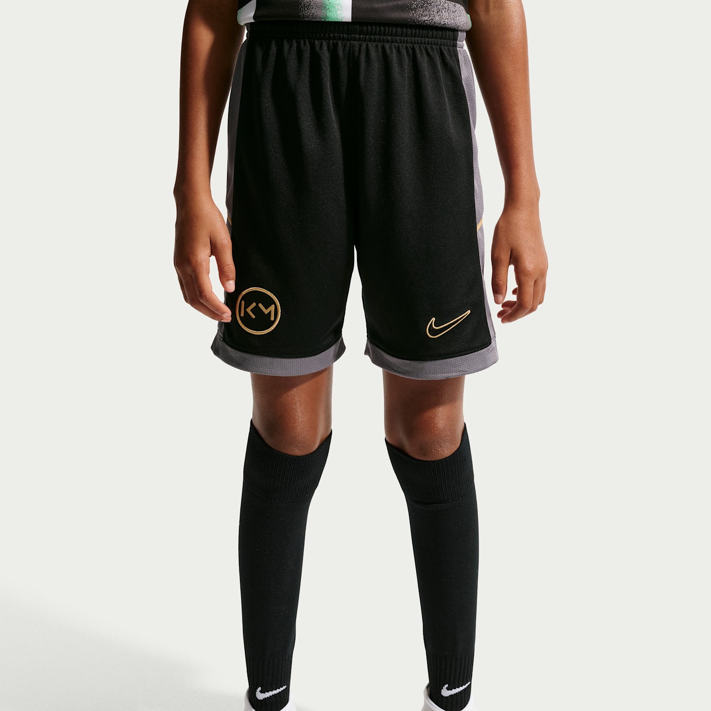Детские футбольные шорты Nike Kylian Mbappé Academy Dri-FIT, цвет: Чёрный / Дымчатый серый — фото 3