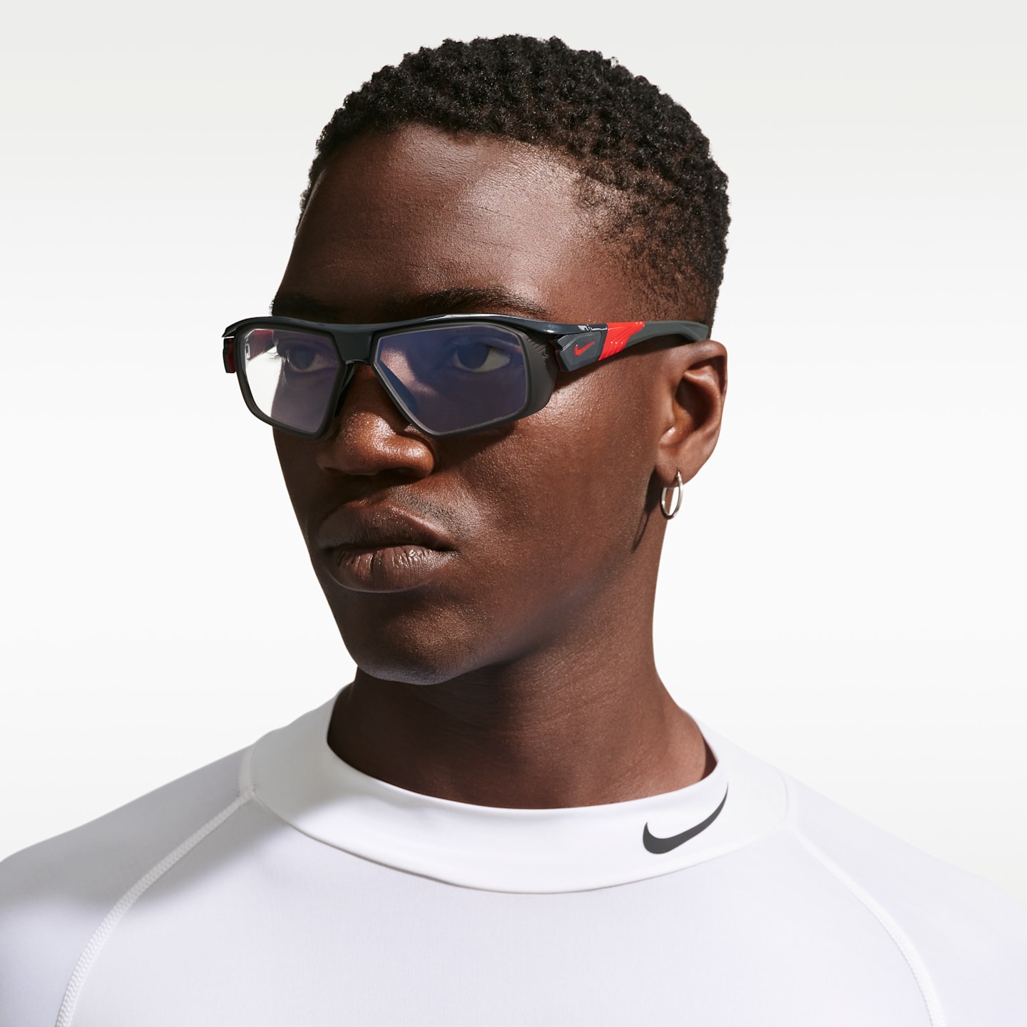 Мужские очки Nike Show X3 Flyfree Road Tint, цвет: Антрацитовый / Красный — фото 3
