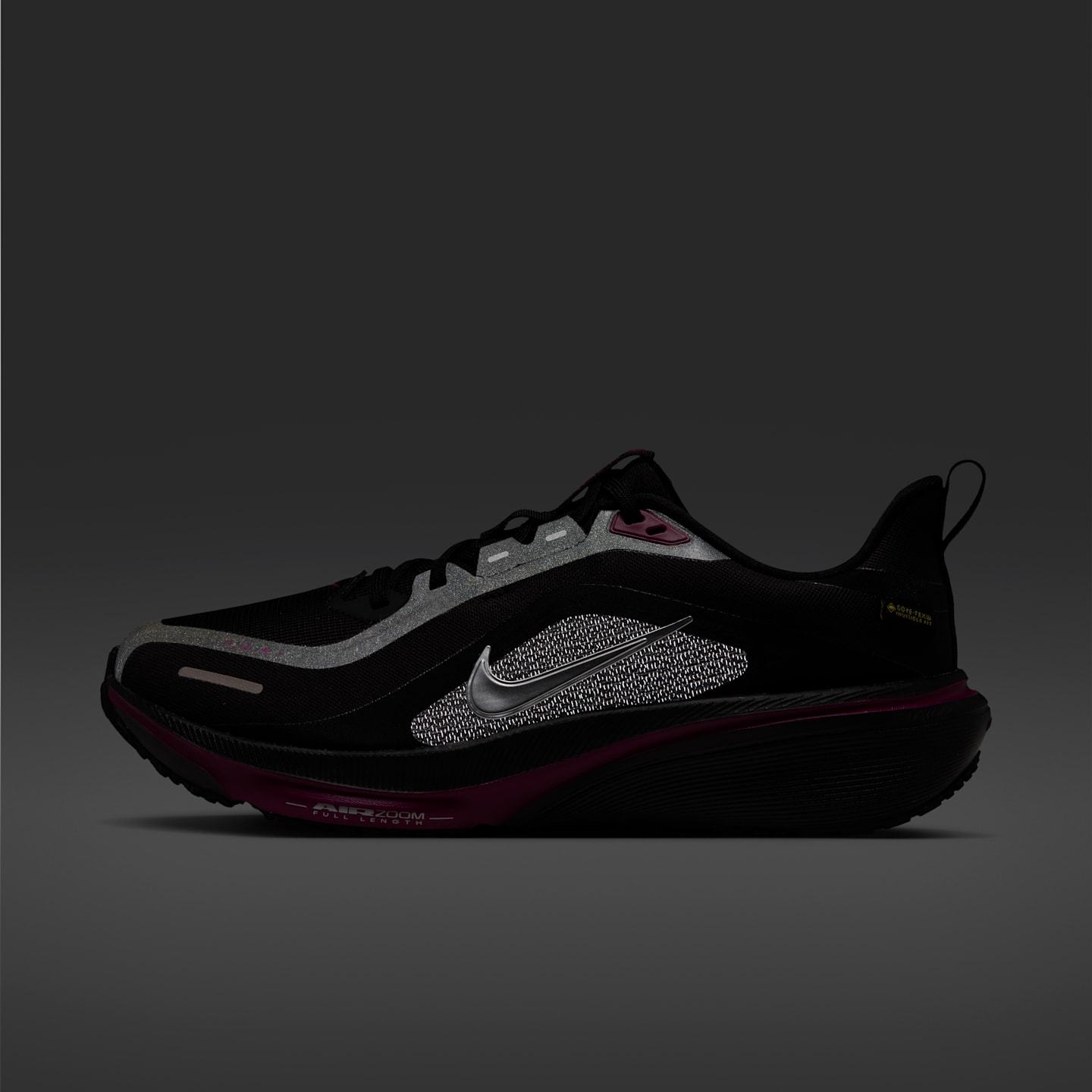 Женские кроссовки Nike Pegasus 42 GORE-TEX Waterproof Road Running, цвет: Чёрный / Ягодный — фото 9