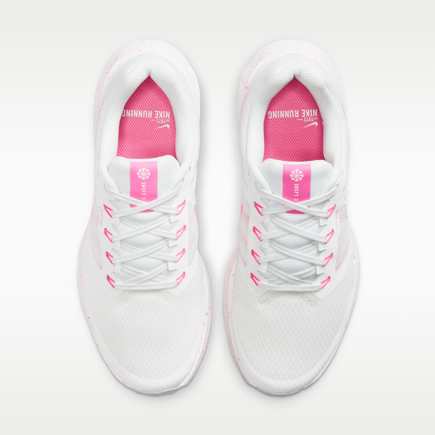 Женские кроссовки Nike Run Swift 3 Road Running, цвет: Снежный белый / Розовый сияющий — фото 4