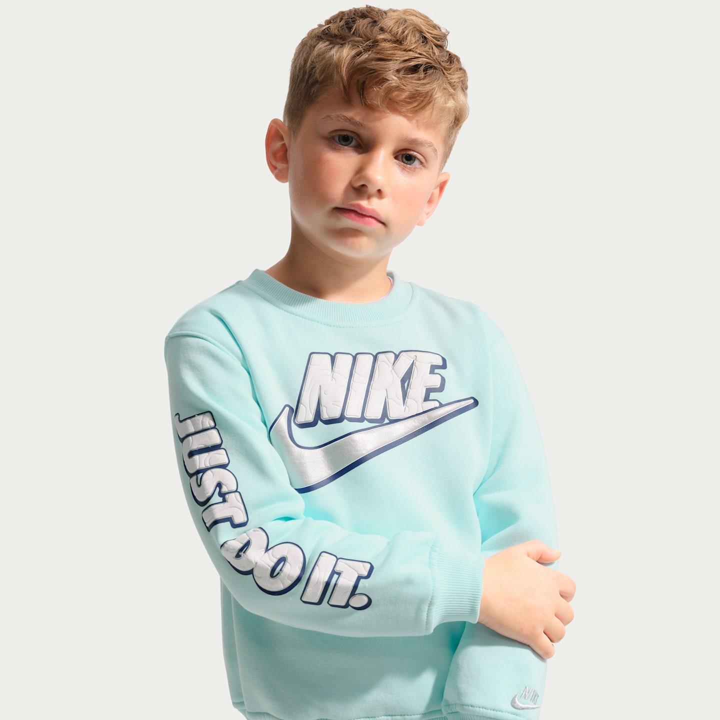 Детский комплект Nike Sportswear Frosted Futura из 2 предметов со свитшотом, цвет: Полуночный тёмно-синий — фото 2