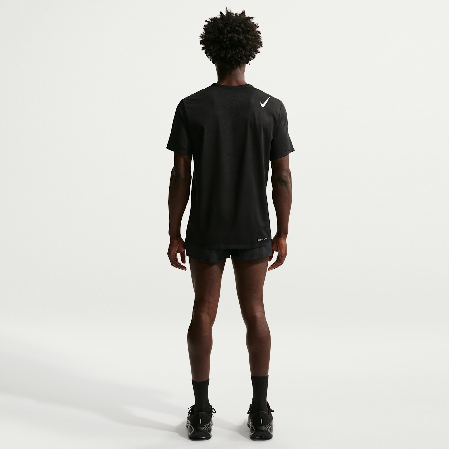 Мужские беговые шорты Nike Fast Dri-FIT 3" со встроенными брифами, цвет: Чёрный — фото 5