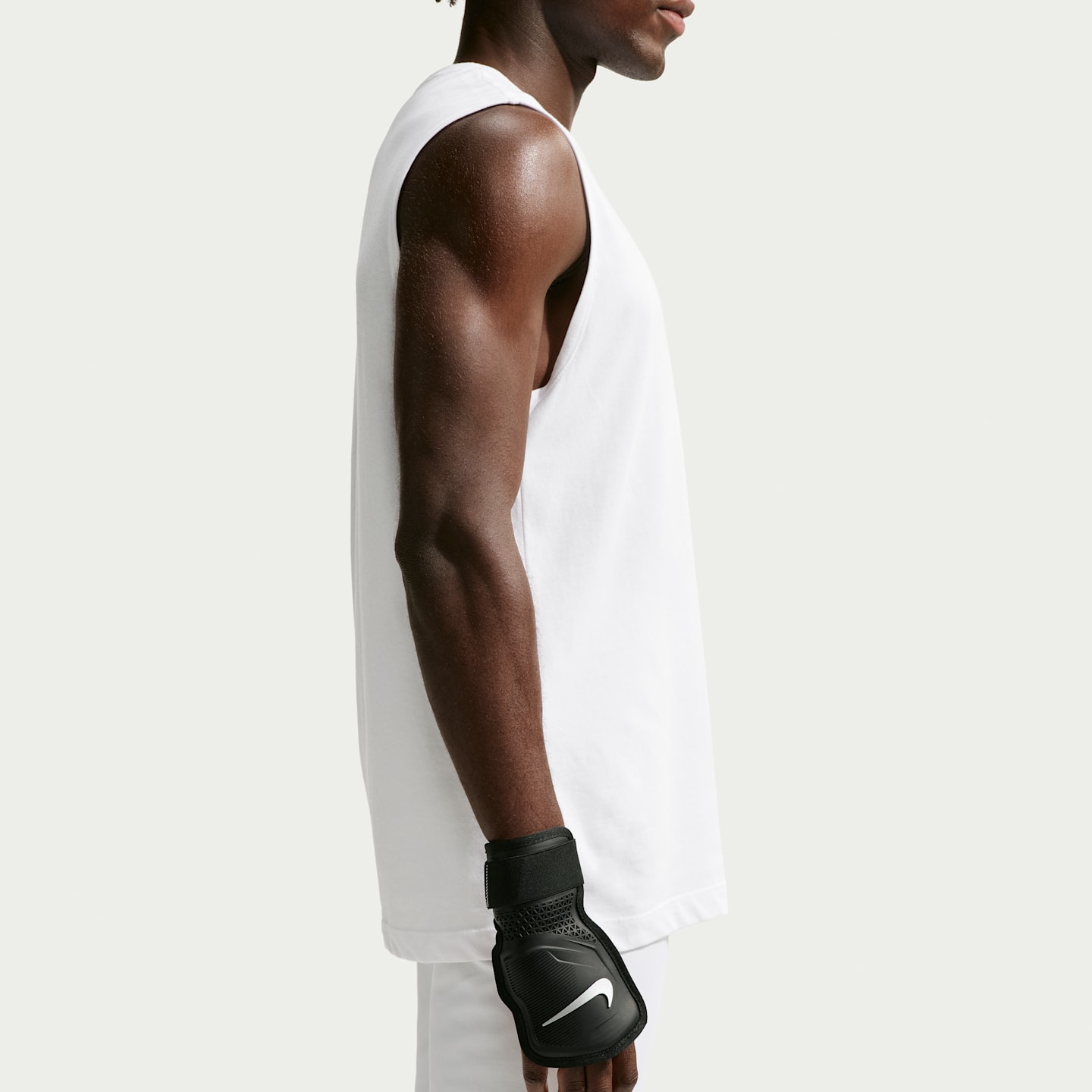 Nike Vapor Elite Baseball Batter's Hand Guard (Left-Hand Hitter), цвет: Чёрный / Серебряный — фото 1