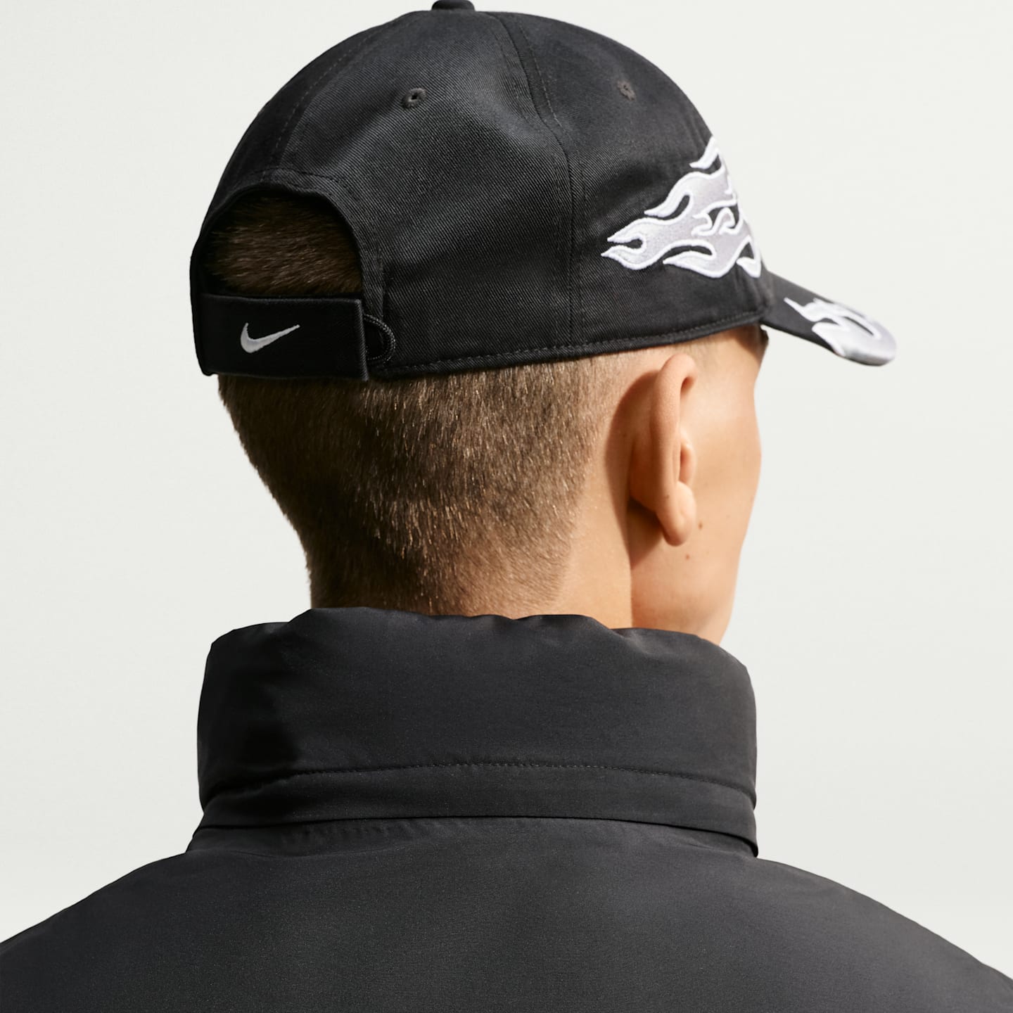 Мужской жилет Nike Windrunner PrimaLoft® Storm-FIT ADV, цвет: Чёрный / Белый — фото 6