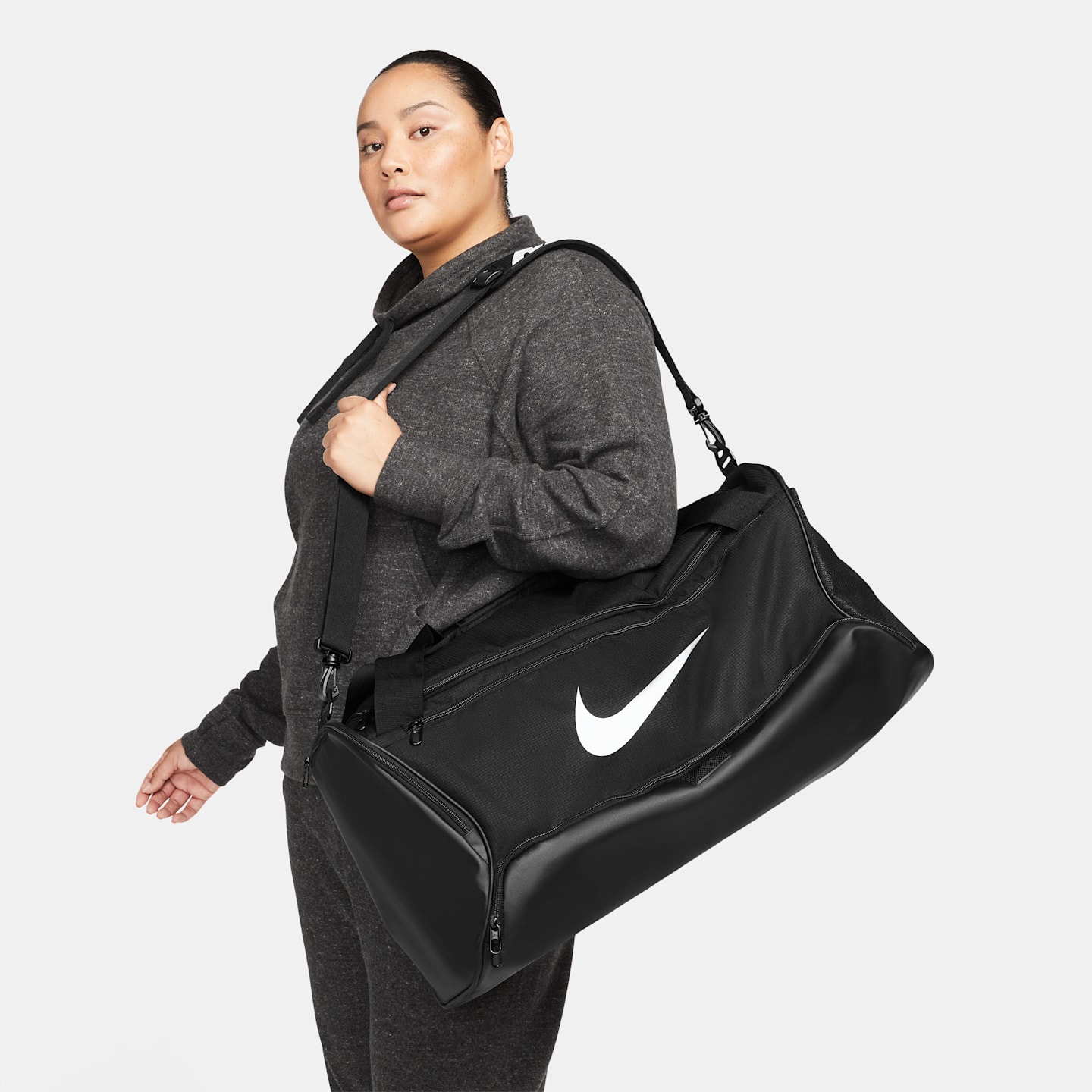 Мужская сумка Nike Brasilia 9.5 Training Duffel (Medium, 60L), цвет: Чёрный / Белый — фото 1