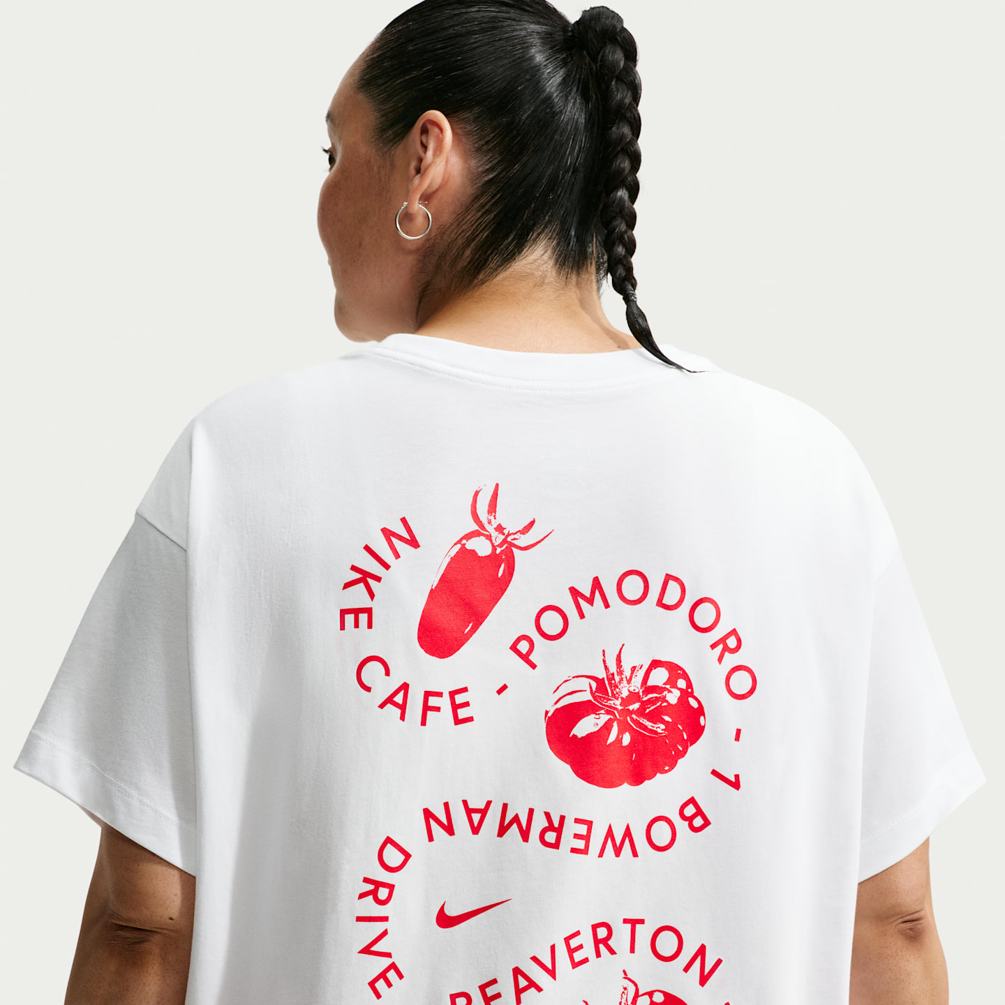 Женская футболка Nike Sportswear Classic оверсайз, большие размеры, цвет: Белый — фото 2
