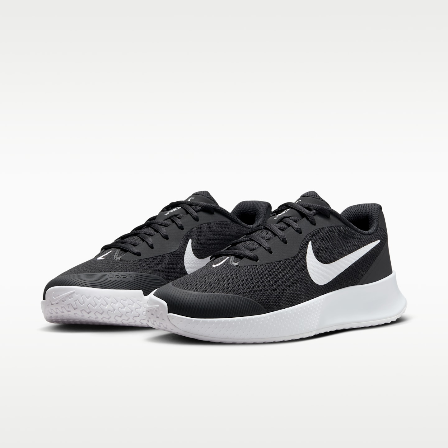 Женские кроссовки Nike Vapor Lite 3 Hard Court Tennis Shoes, цвет: Чёрный / Белый — фото 5