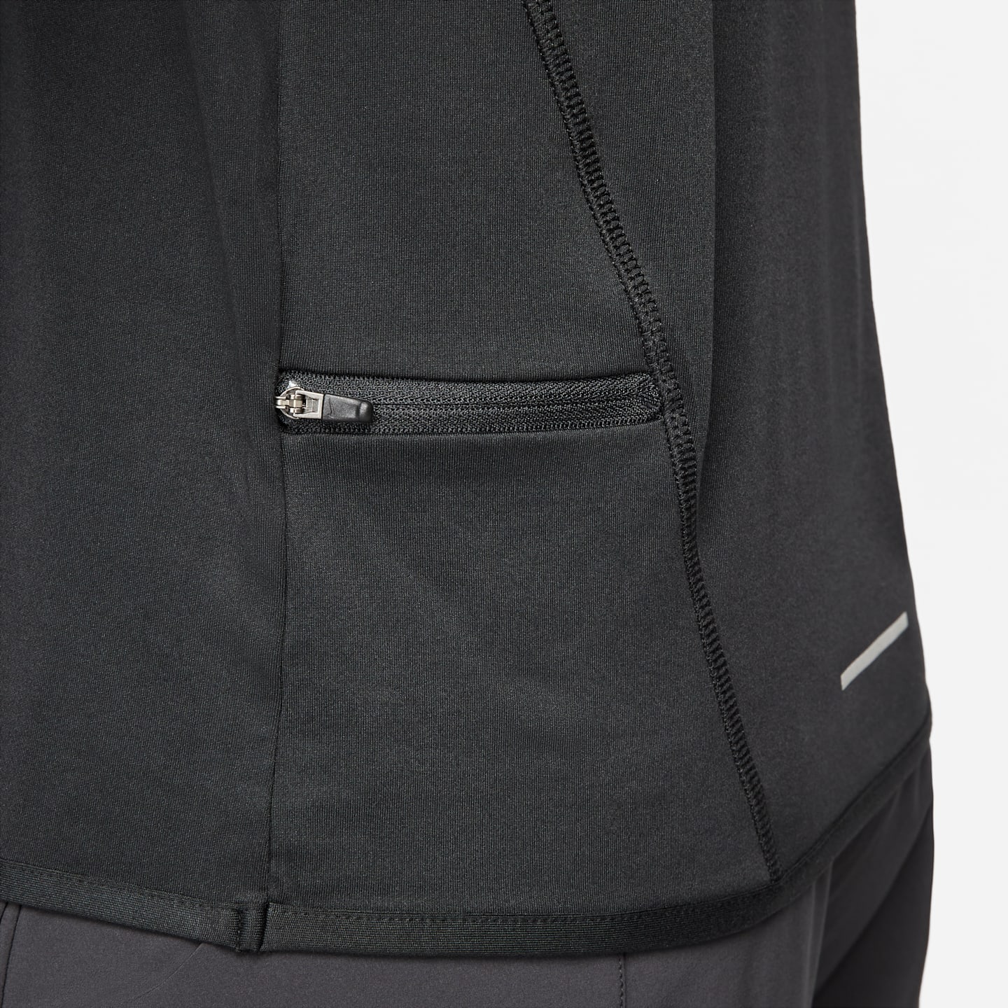 Женский топ Nike Dri-FIT Swift Element UV Crew-Neck Running Top, цвет: Чёрный — фото 5