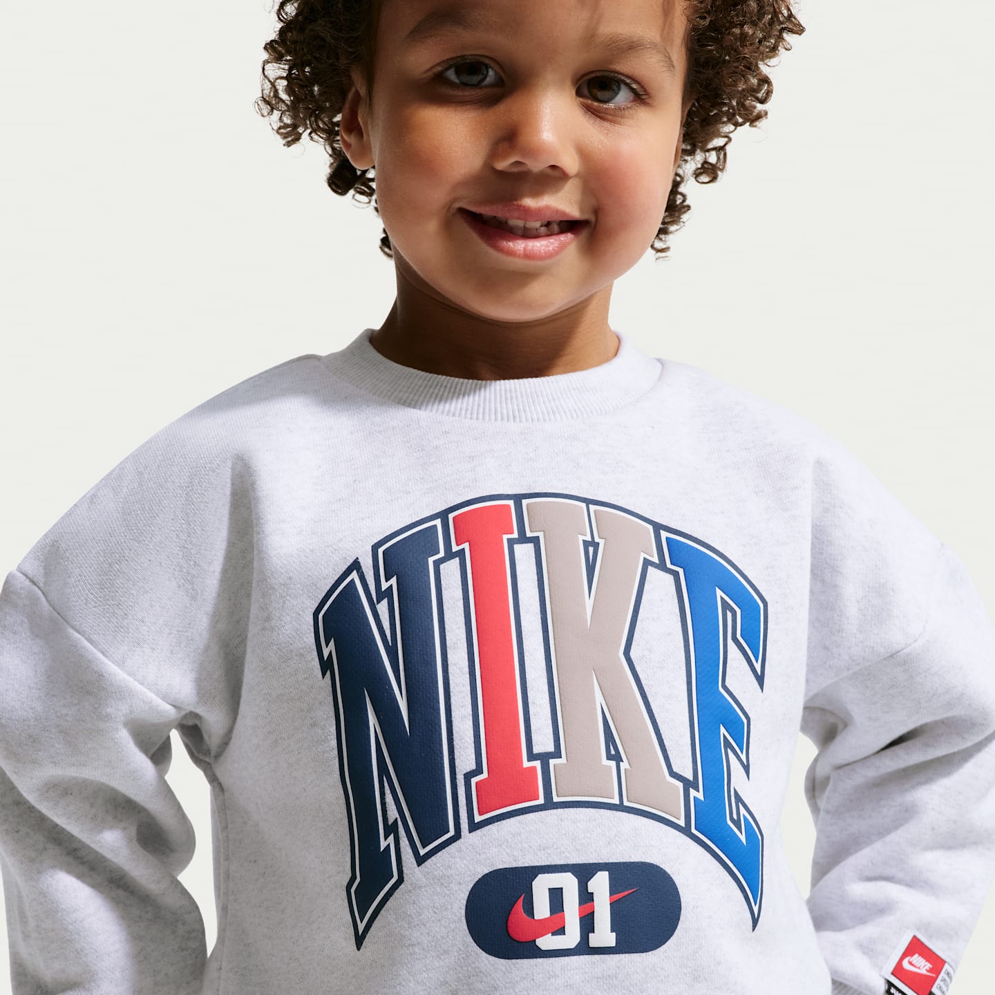 Детский флисовый свитшот Nike Sportswear Multisport для малышей, цвет: Берёзовый меланжевый — фото 3