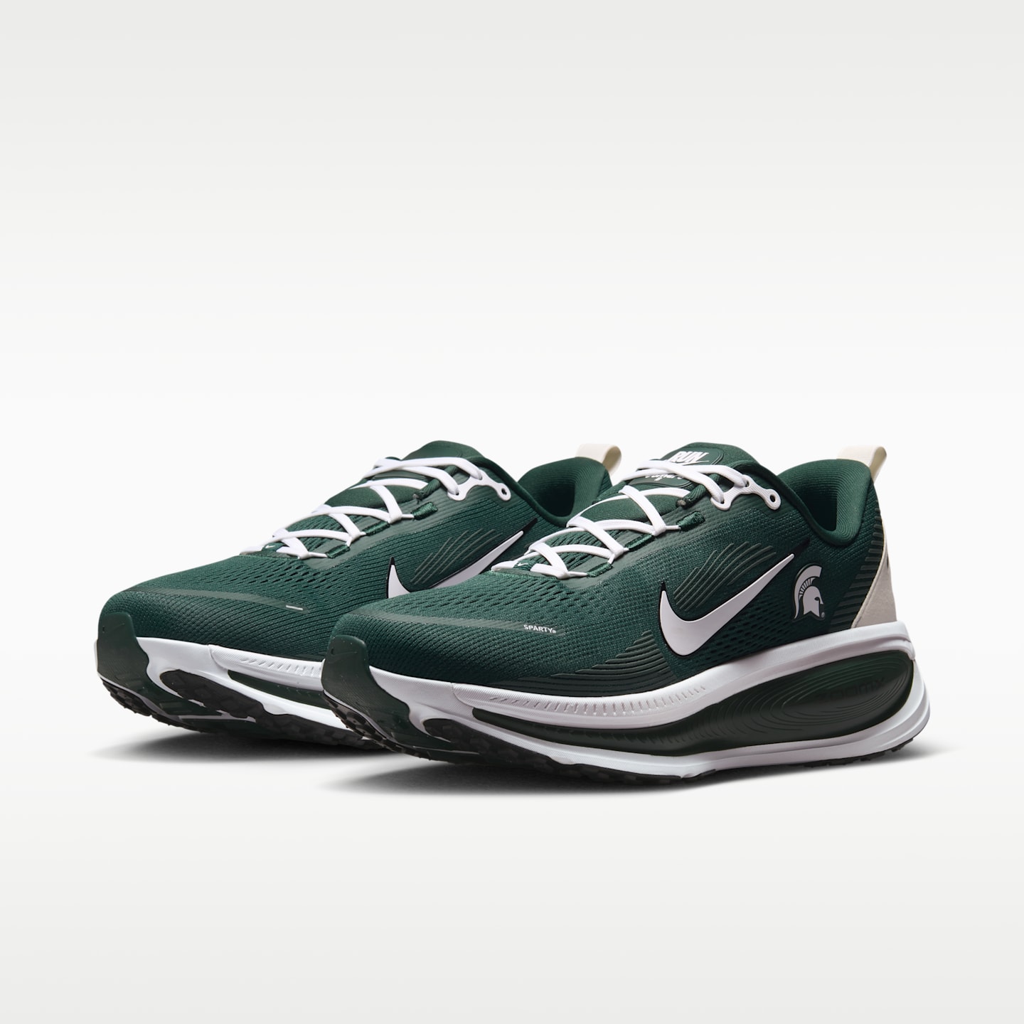 Мужские кроссовки Nike College Vomero 18 (Michigan State) Road Running, цвет: Зелёный / Чёрный — фото 5