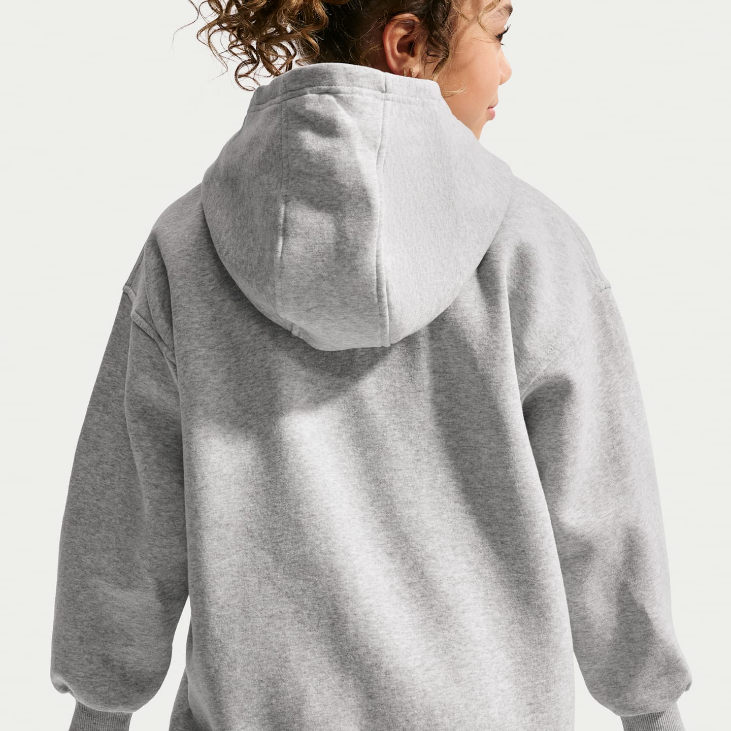Детская баскетбольная худи Nike A'ja Wilson Club Fleece, цвет: Платиновый / Меланжевый — фото 2