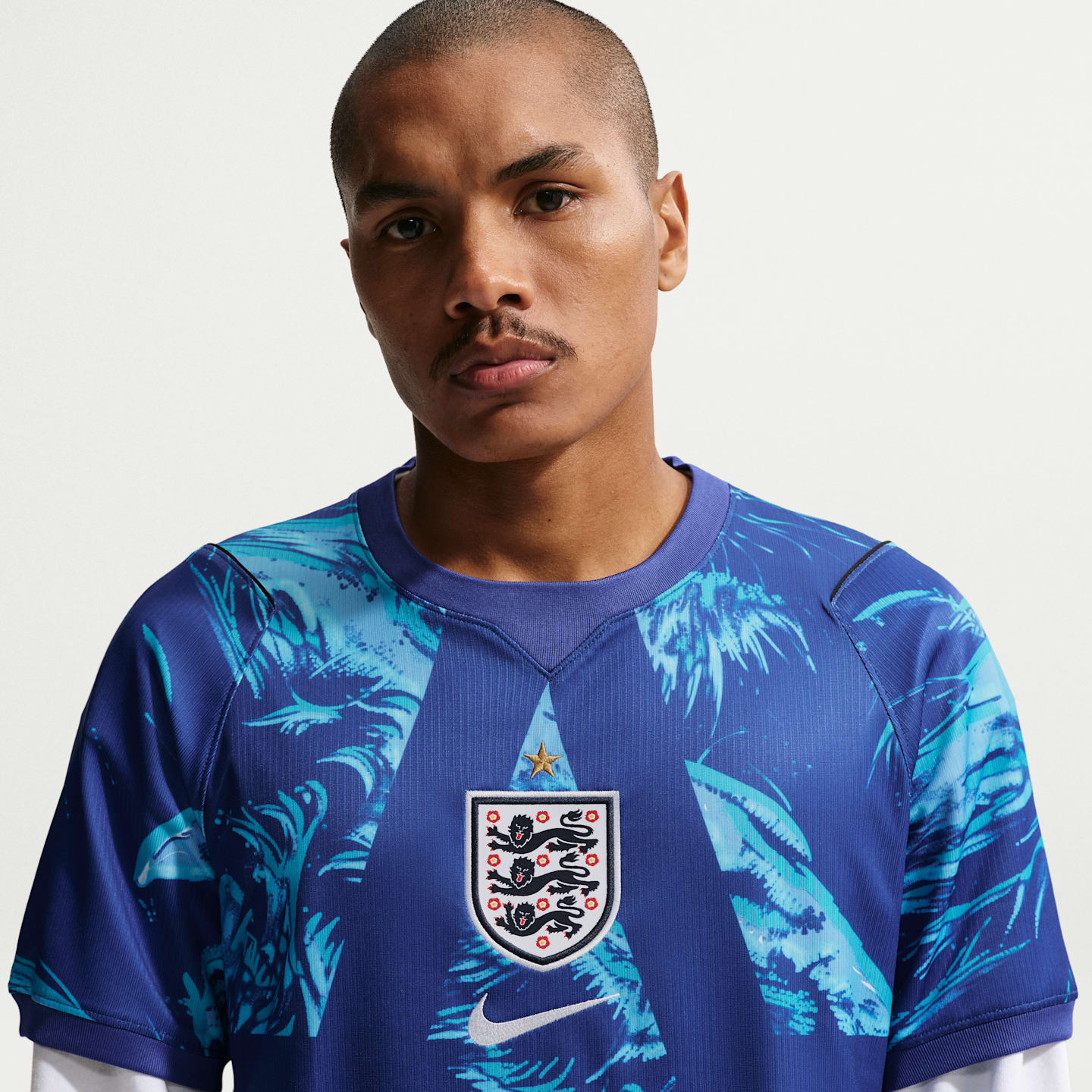Мужская футбольная футболка вратаря Nike England 2026 Stadium Dri-FIT Replica, цвет: Синий / Чёрный — фото 3