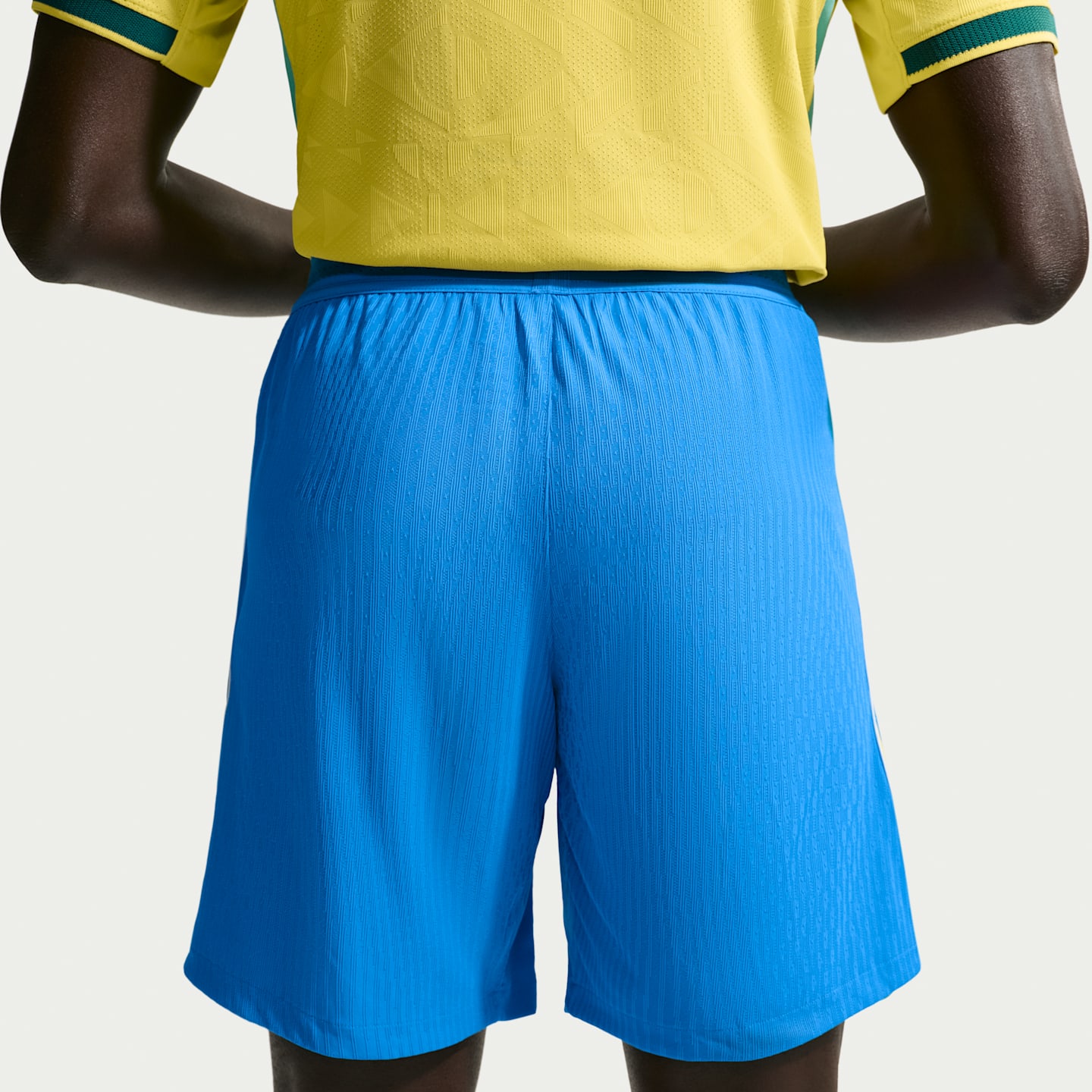Мужские футбольные шорты Nike Brazil 2026 Match Home Aero-FIT Authentic, цвет: Светлый синий / Белый — фото 3