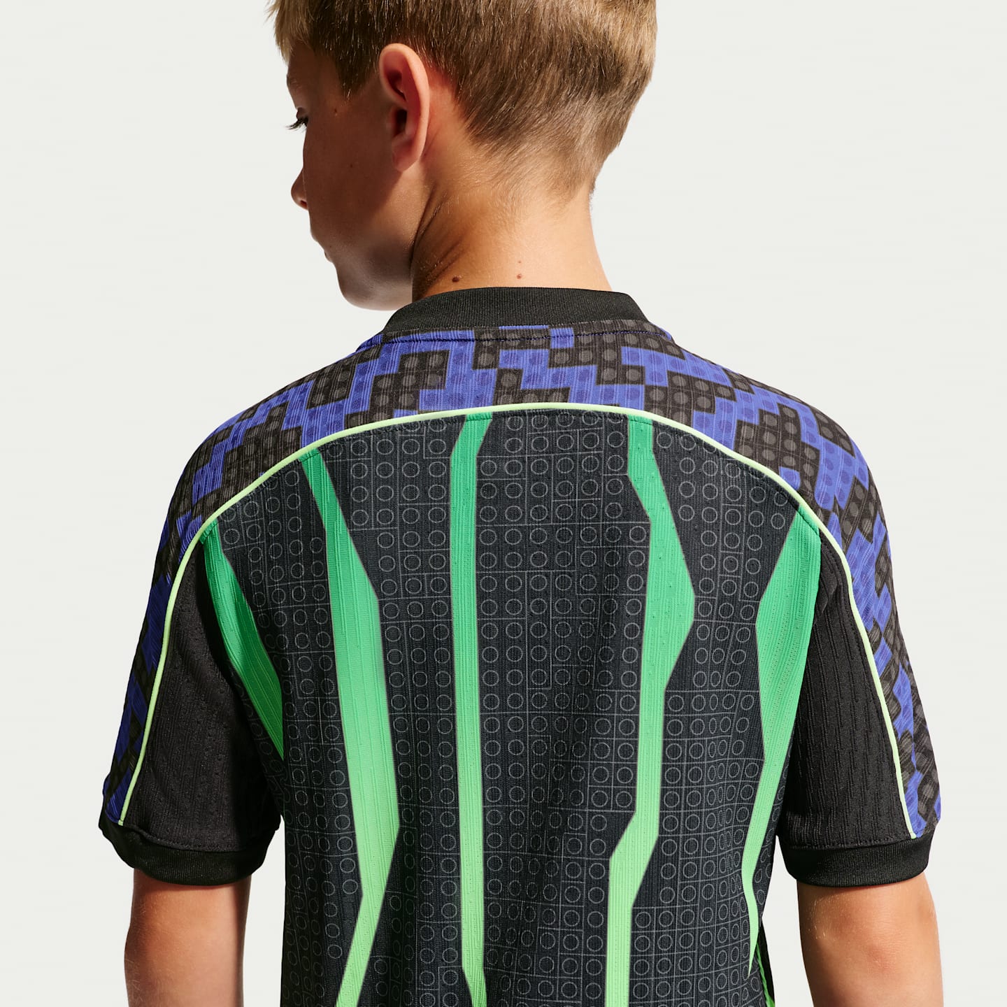 Детский топ Nike x LEGO® Collection Aero-FIT Soccer Jersey, цвет: Чёрный / Светлый лаймовый — фото 5