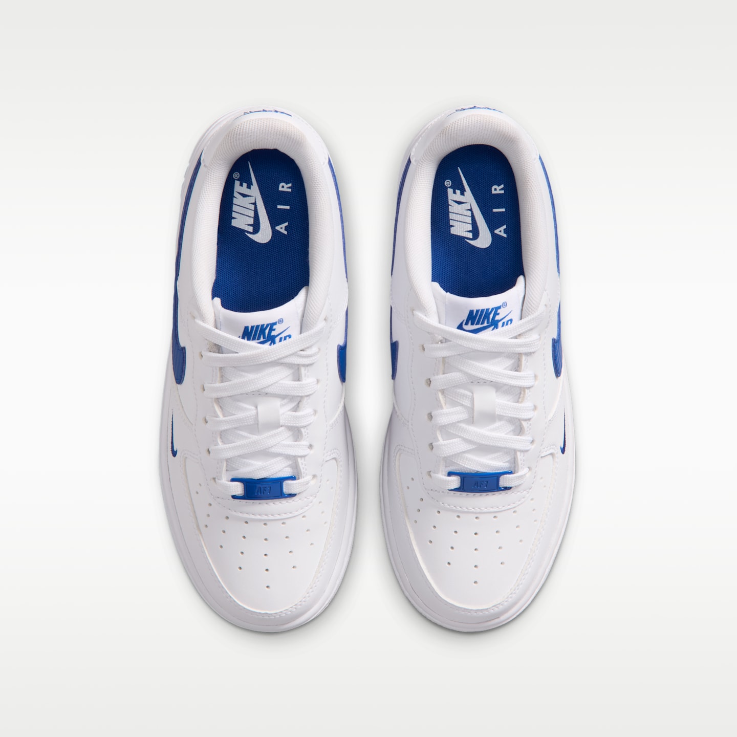 Детские кроссовки Nike Air Force 1 Tech Essential, цвет: Белый / Королевский синий — фото 4