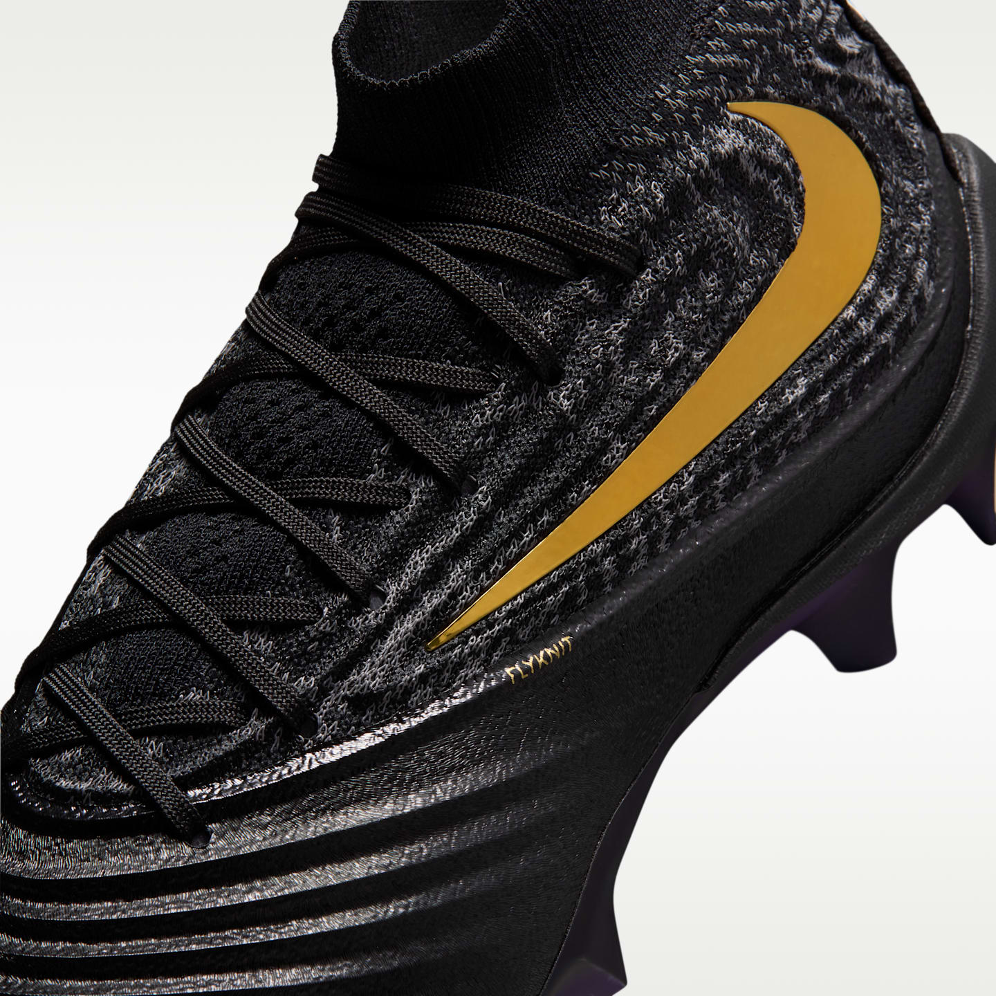 Мужские бутсы Nike Alpha Menace Elite 5 "Saquon Barkley" Football Cleats, цвет: Чёрный / Металлик золотой — фото 8