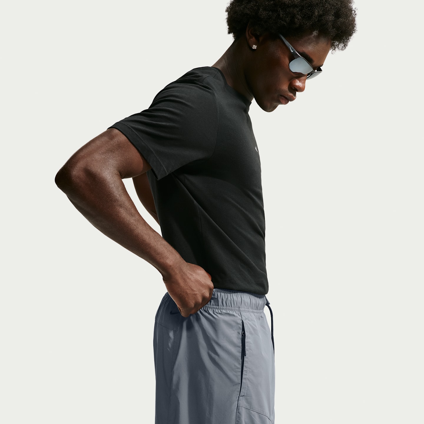 Мужские светоотражающие брюки Nike Tech свободного кроя, цвет: Сланцевый / Чёрный — фото 3
