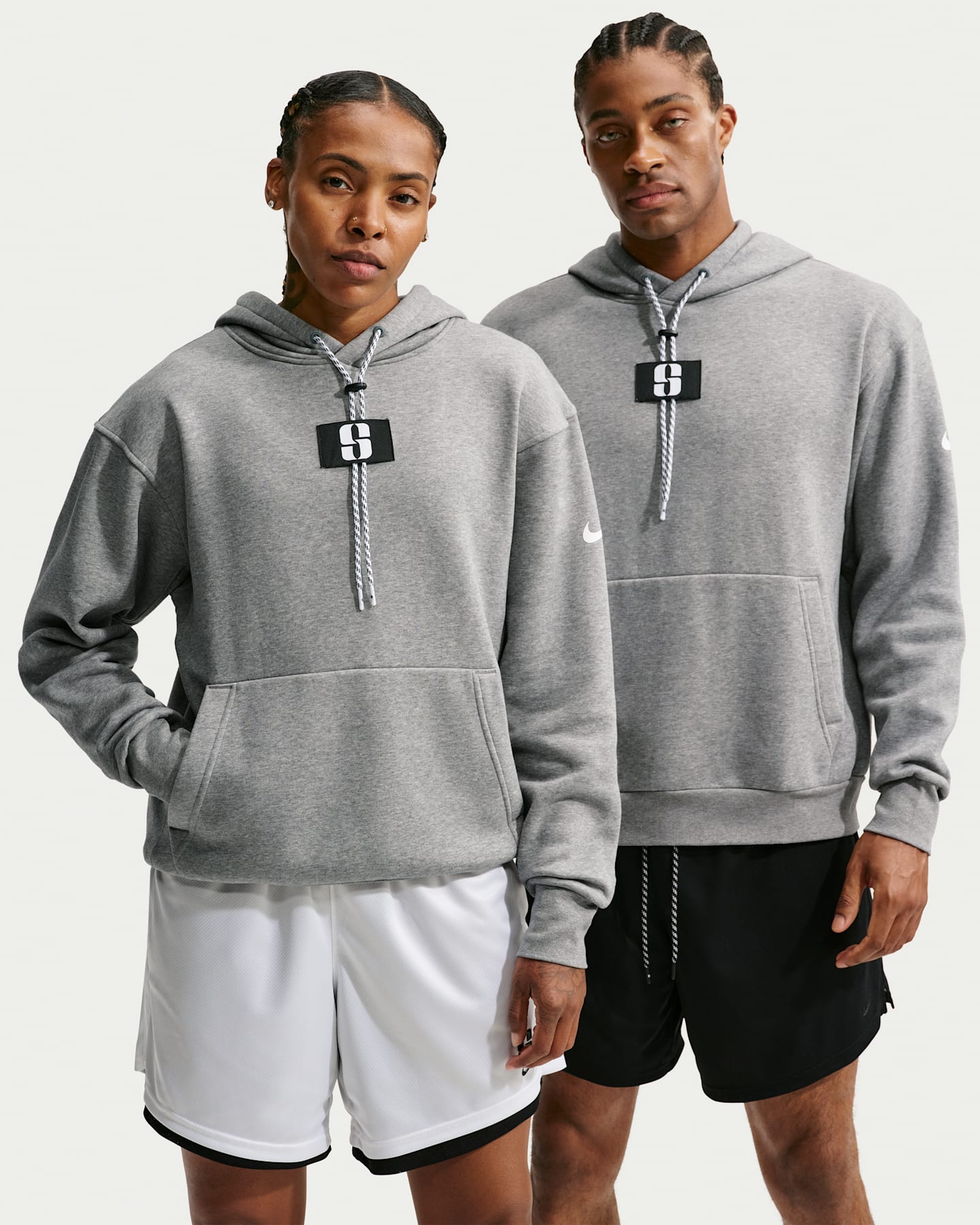 Баскетбольная флисовая худи Nike Sabrina, цвет: Карбоновый меланжевый / Чёрный — фото 8