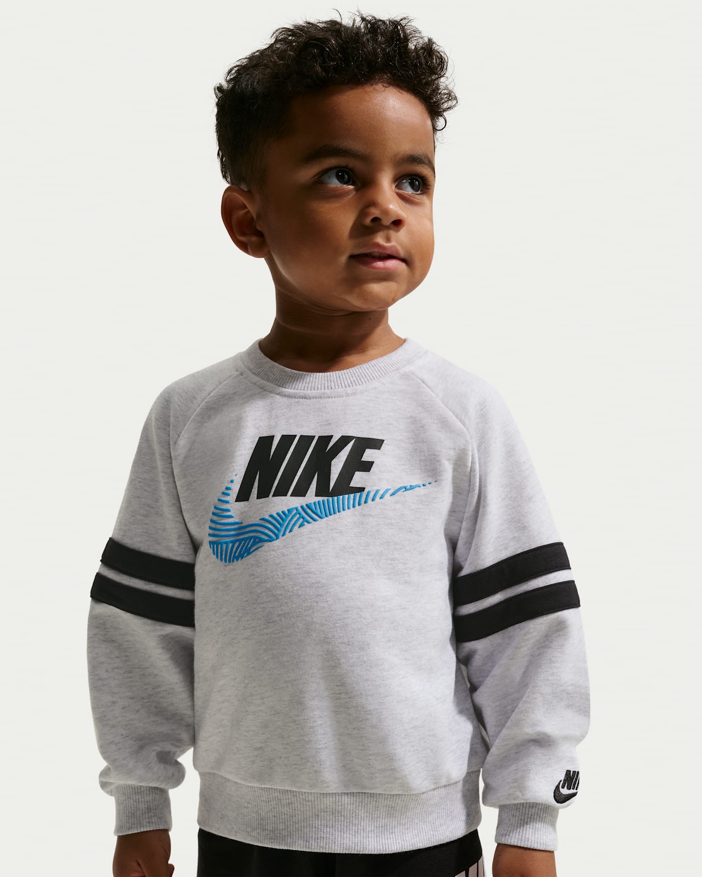 Свитшот для малышей Nike Sportswear In The Zone из махрового трикотажа оверсайз, цвет: Берёзовый меланжевый — фото 6