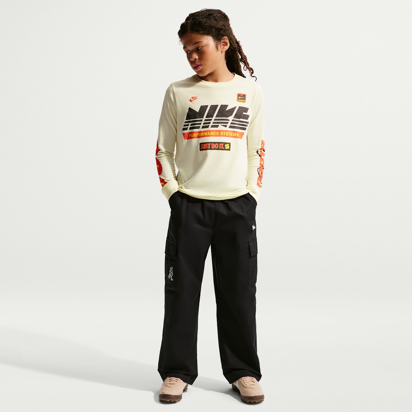 Детская футболка Nike Sportswear Long-Sleeve T-Shirt, цвет: Cashmere — фото 4