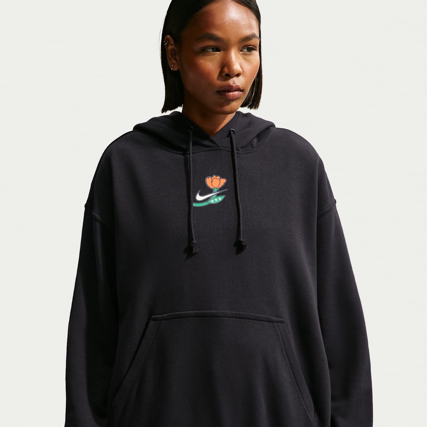 Женское баскетбольное худи-пуловер Nike Phoenix Fleece оверсайз, цвет: Чёрный — фото 1