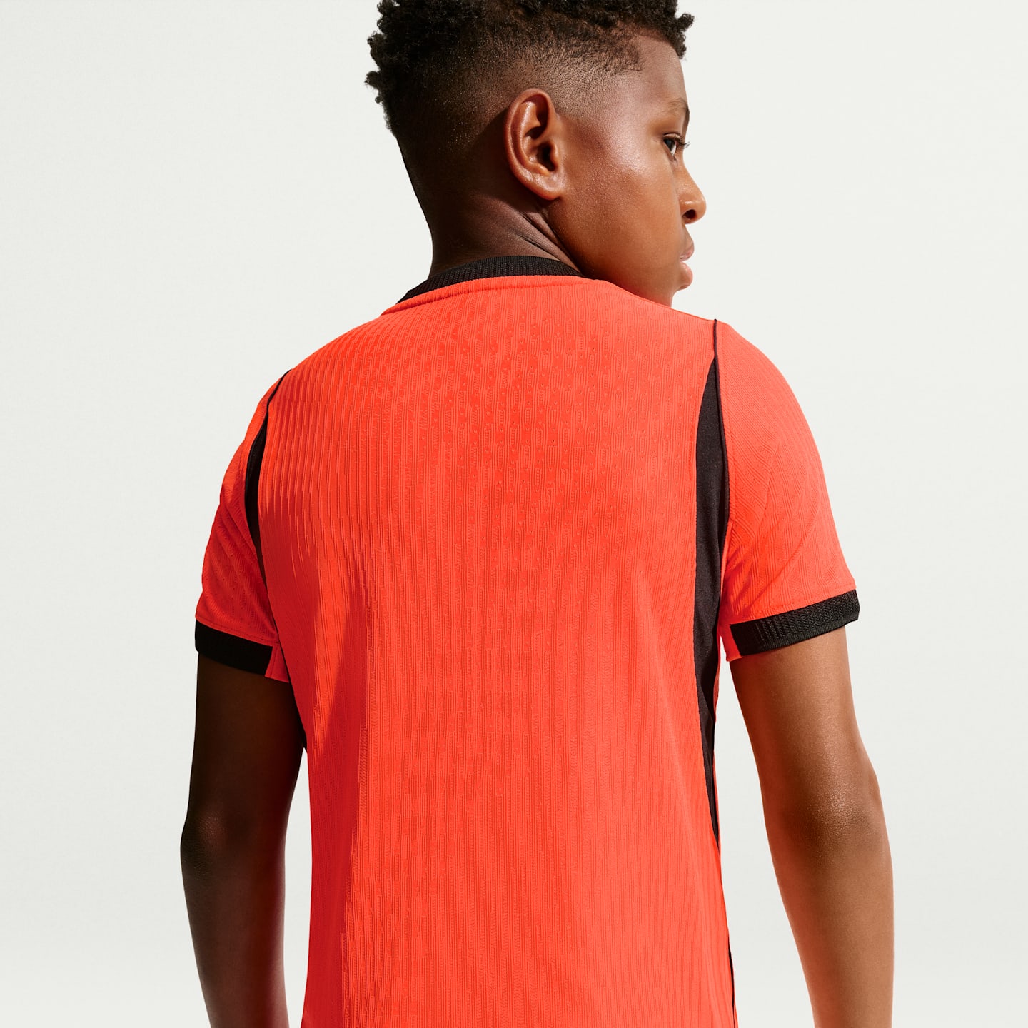 Детский топ Nike Netherlands National Team 2026 Match Home Aero-FIT Soccer Jersey, цвет: Малиновый / Чёрный — фото 5