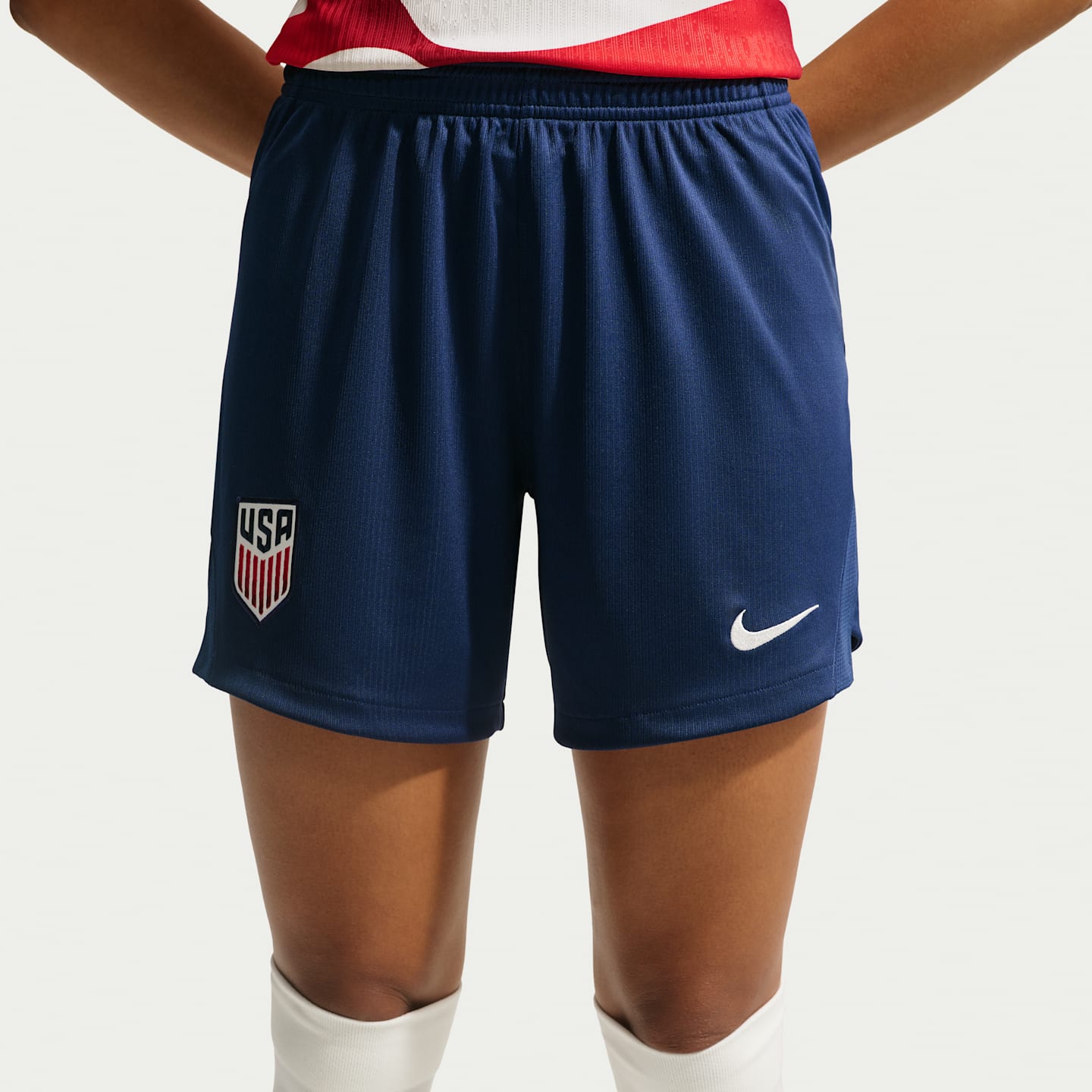 Женские футбольные шорты Nike Usmnt 2026 Stadium Home Dri-FIT Replica, цвет: Тёмно-синий / Молочный — фото 2