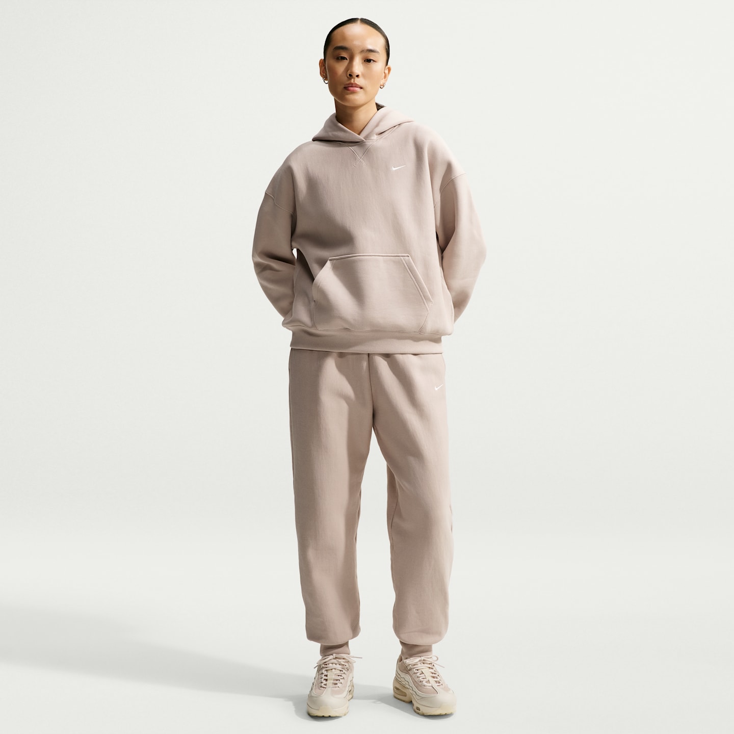 Женское худи Nike Studio Fleece Heavyweight оверсайз, цвет: Кремовый / Молочный — фото 4