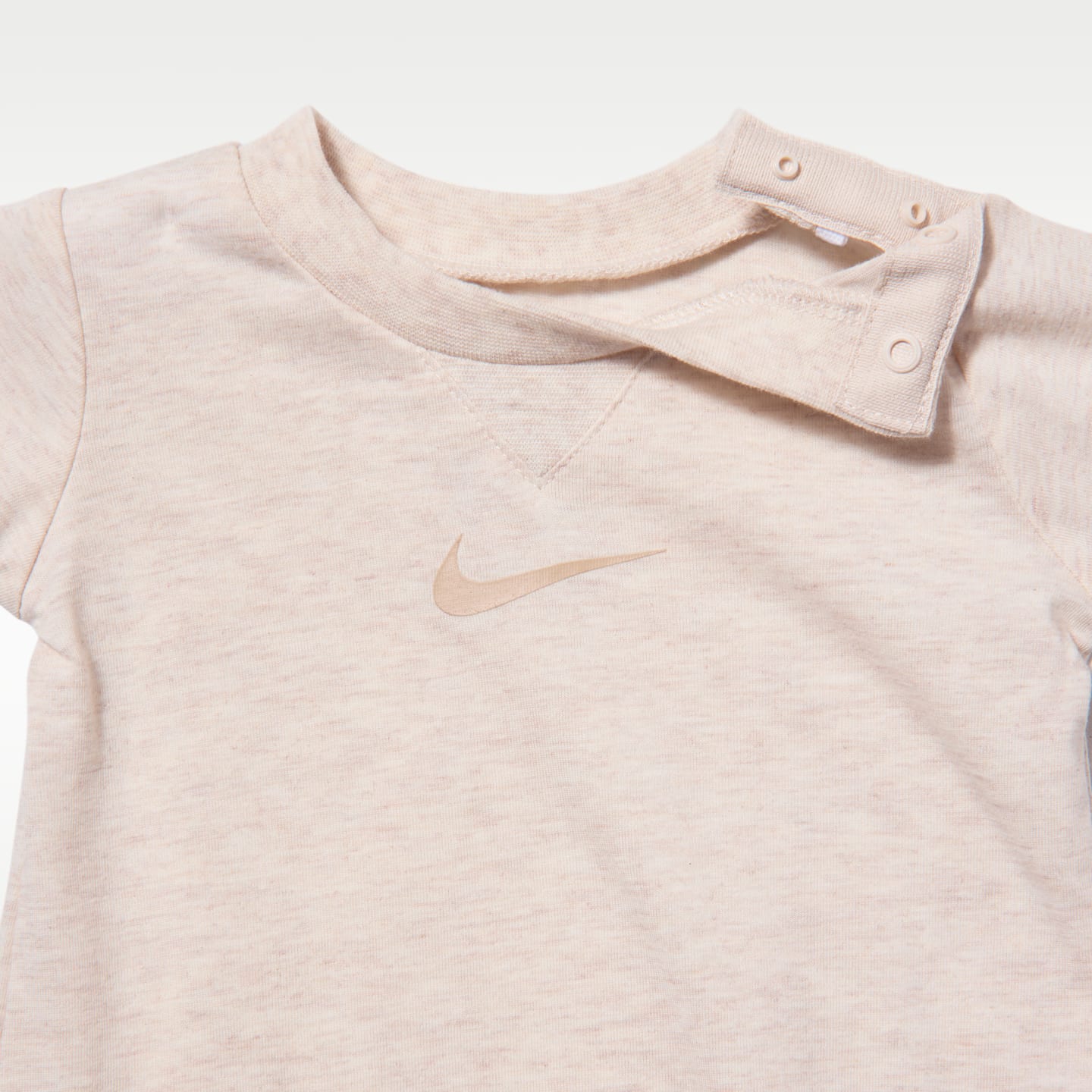 Комплект для малышей Nike Baby Essentials: ромпер и пинетки, цвет: Бледная слоновая кость — фото 3