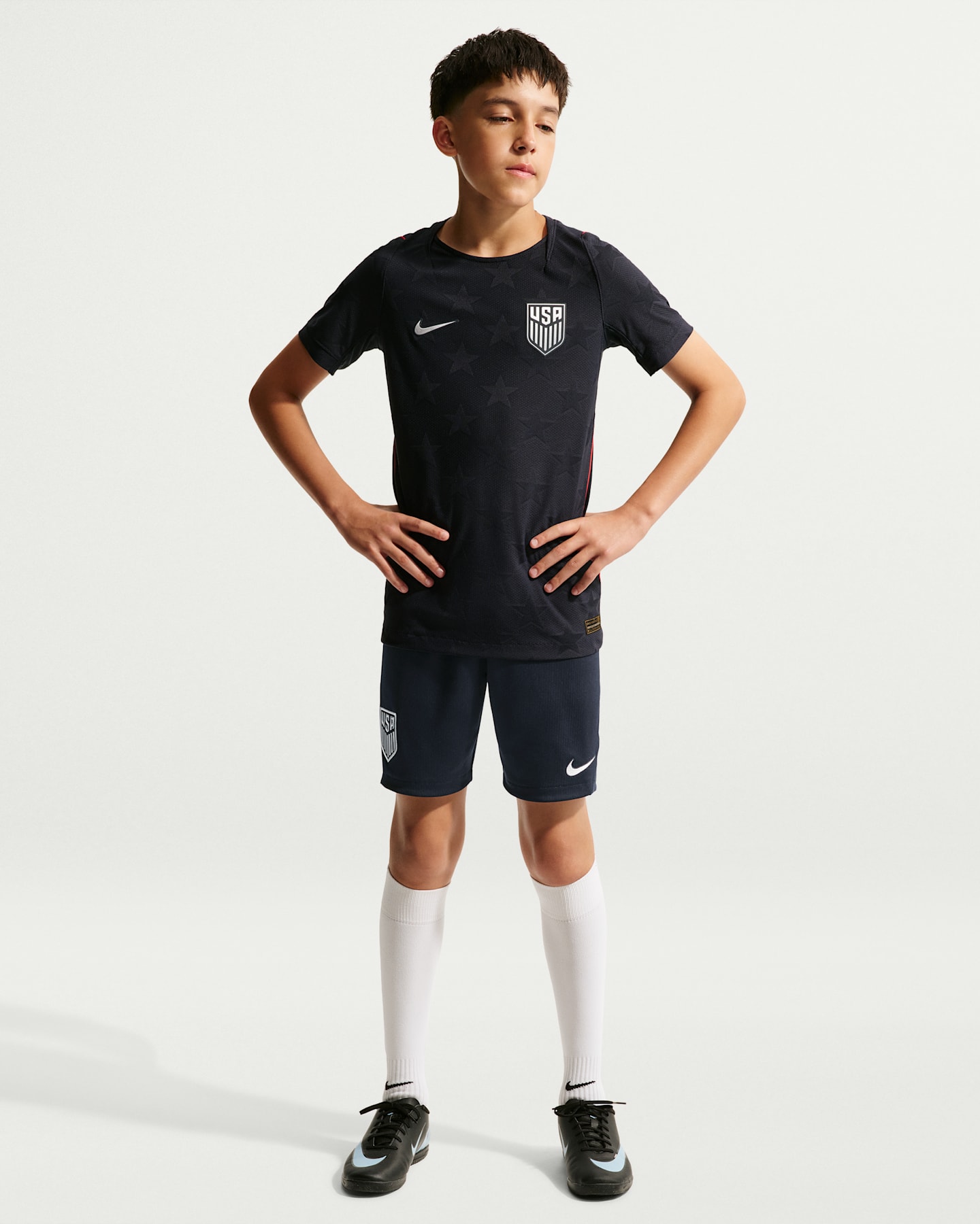 Детские футбольные шорты Nike Usmnt 2026 Stadium Away Dri-FIT Replica, цвет: Обсидиановый / Красный — фото 6
