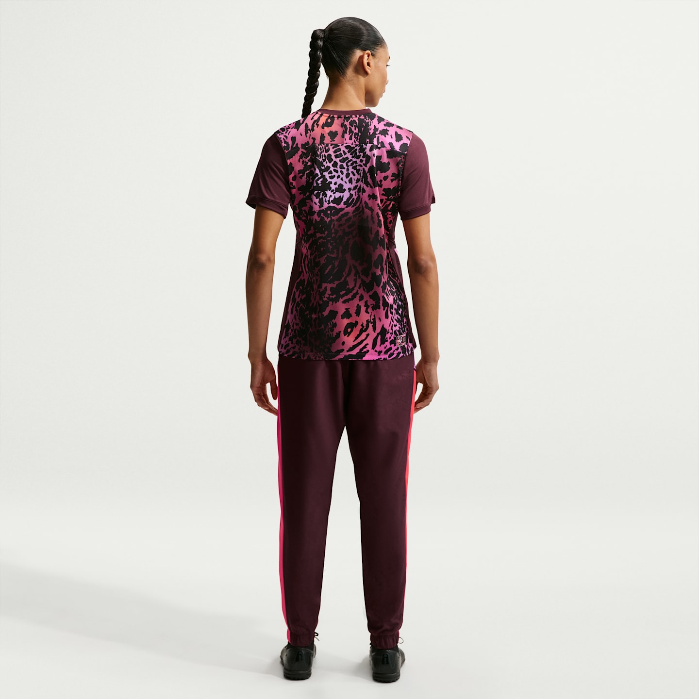 Женская футбольная футболка Nike United Academy Dri-FIT с коротким рукавом, цвет: Бордовый / Платиновый — фото 5