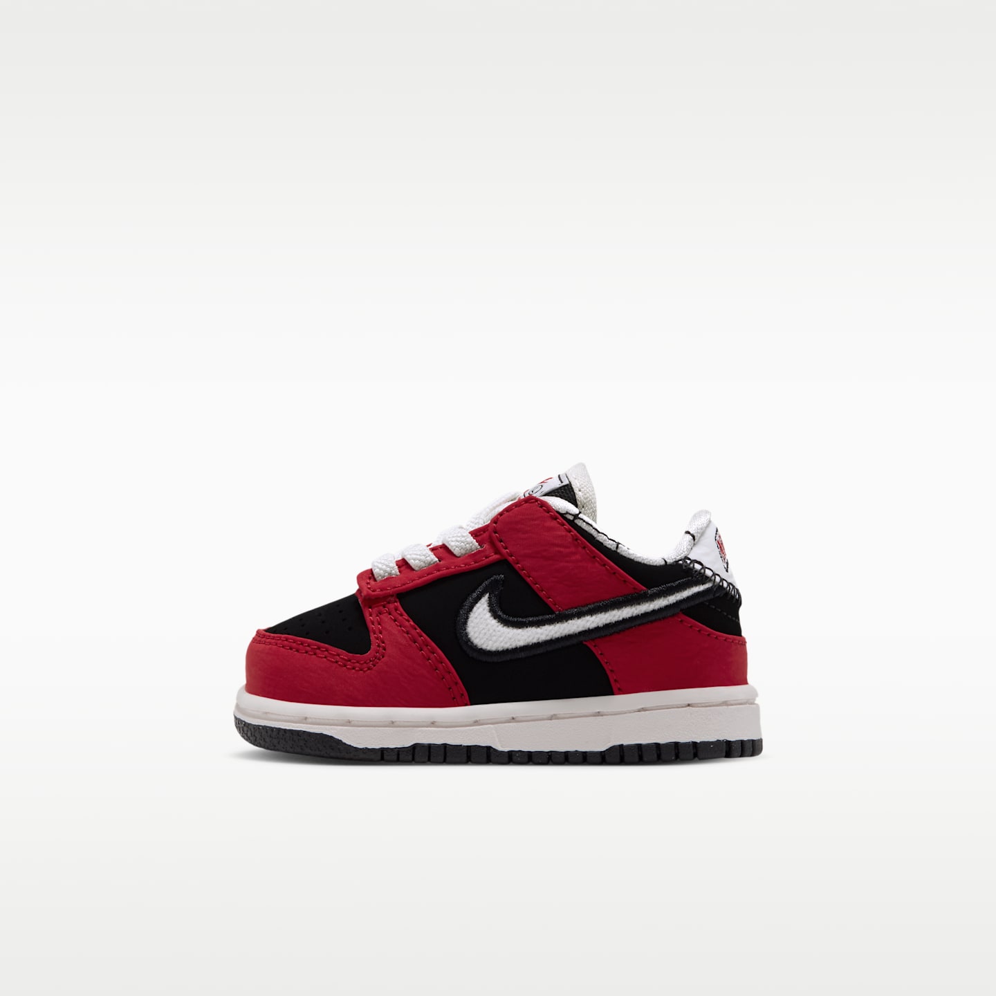 Детские кроссовки Nike Dunk Low LV8 для малышей, цвет: Чёрный / Красный — фото 1