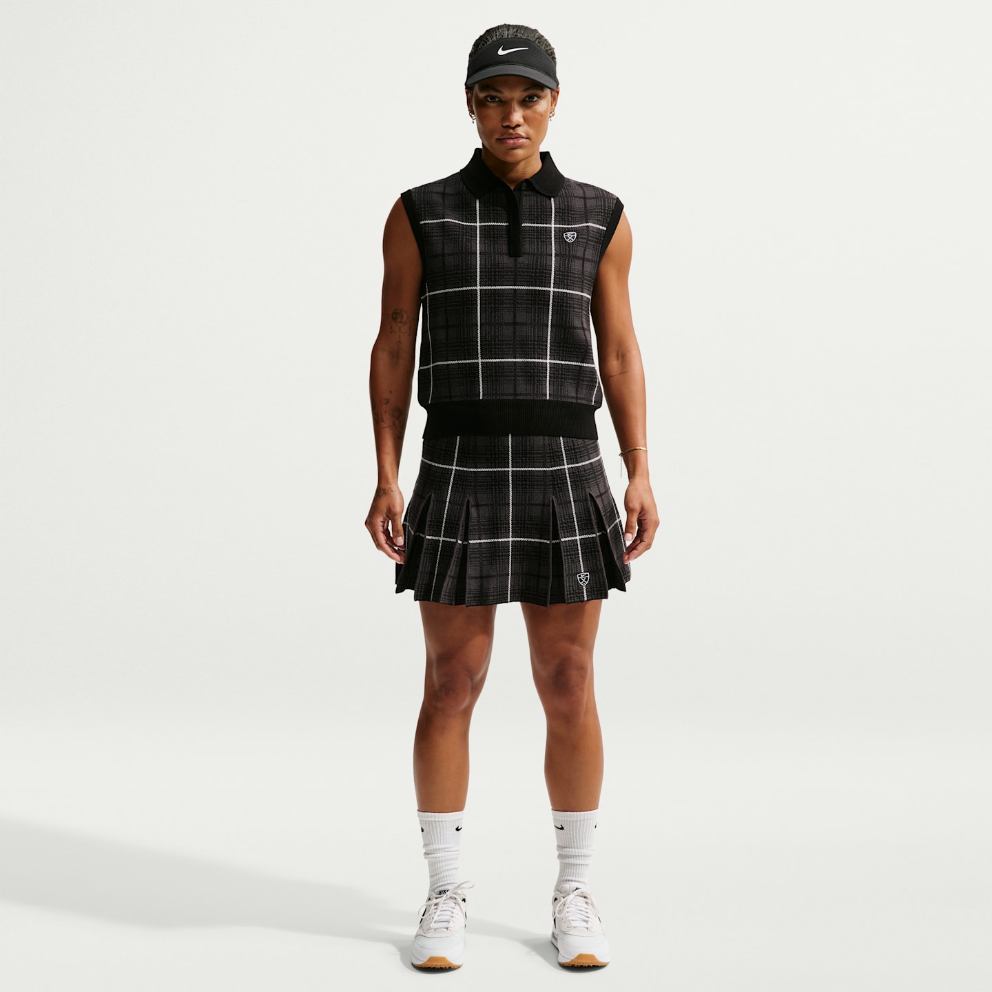 Женский жилет-свитер для гольфа Nike Fairway Fresh в клетку, цвет: Чёрный / Белый — фото 4